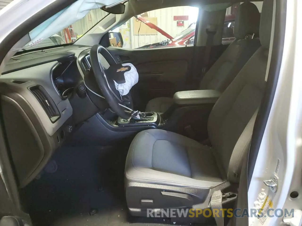 7 Photograph of a damaged car 1GCGTBENXK1312720 CHEVROLET COLORADO 2019