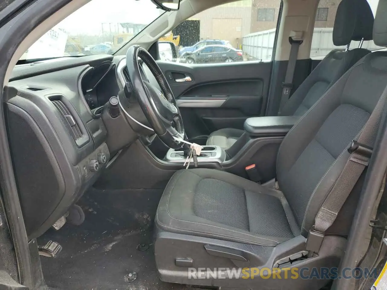 7 Photograph of a damaged car 1GCGTCEN1K1117207 CHEVROLET COLORADO 2019