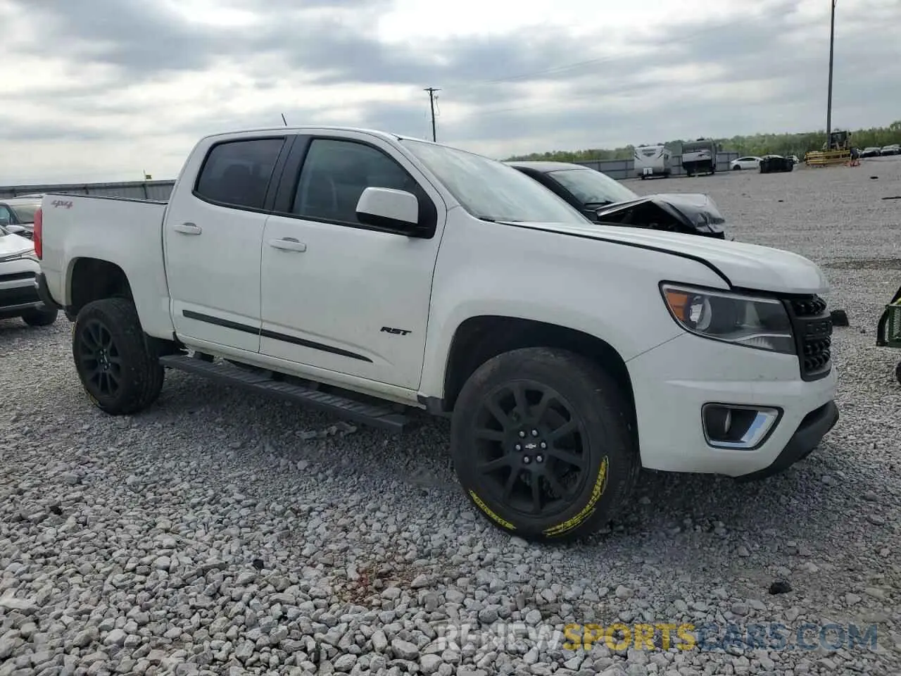 4 Photograph of a damaged car 1GCGTCEN1K1266314 CHEVROLET COLORADO 2019