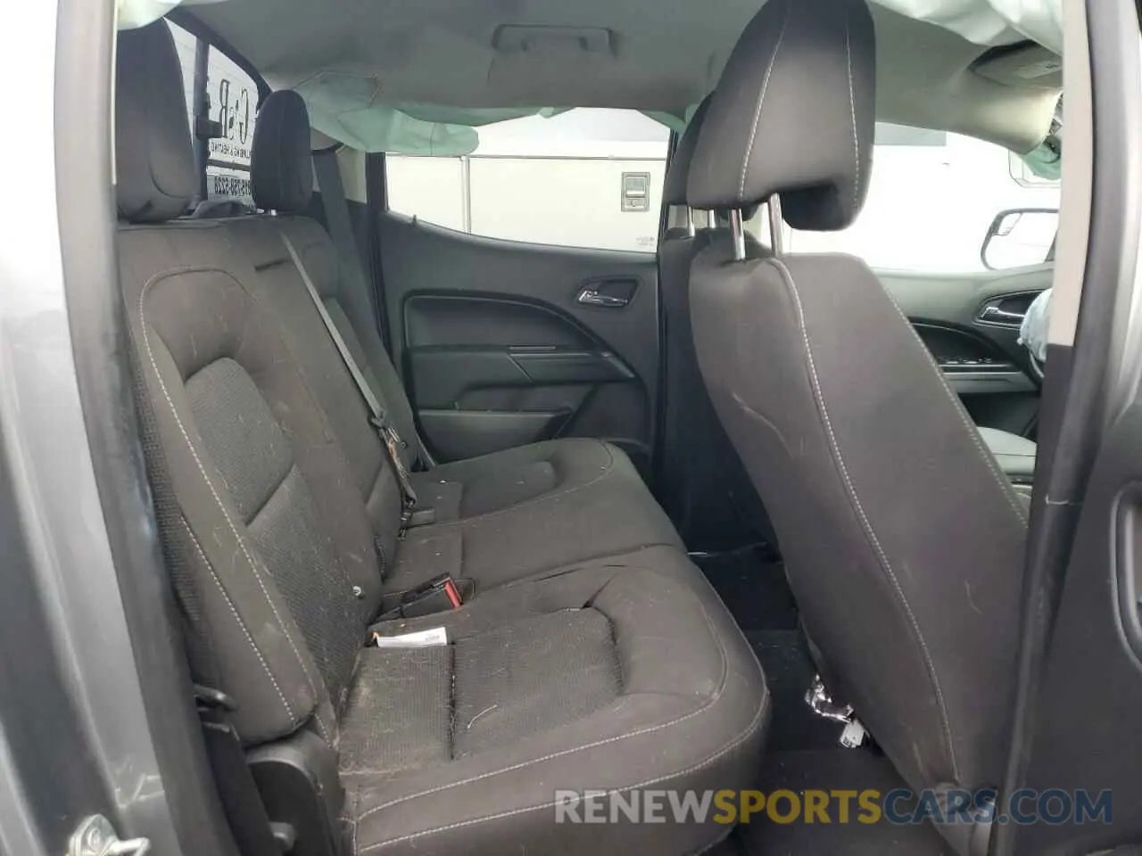 10 Photograph of a damaged car 1GCGTCEN3K1103728 CHEVROLET COLORADO 2019