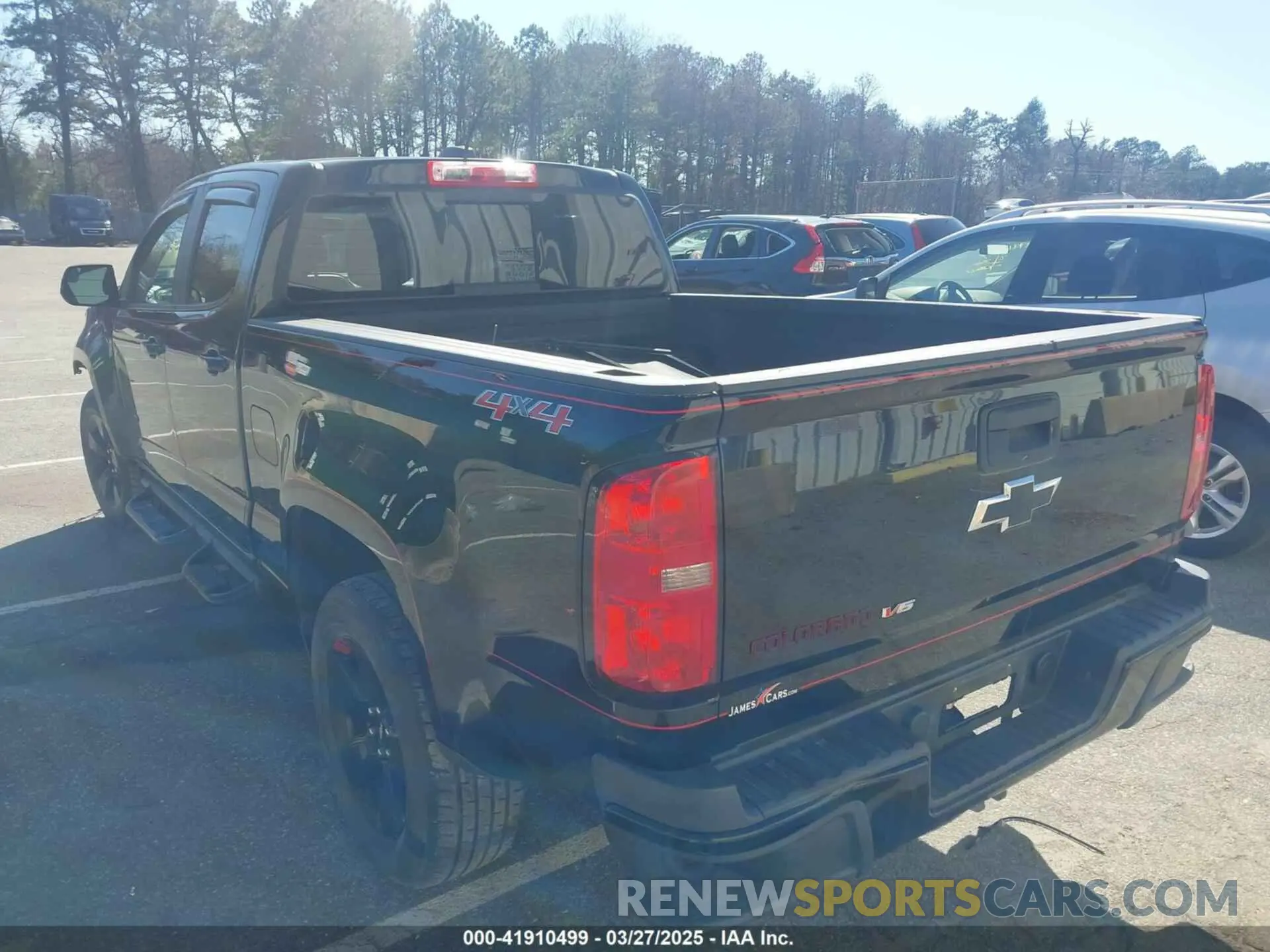 3 Photograph of a damaged car 1GCGTCEN3K1140603 CHEVROLET COLORADO 2019