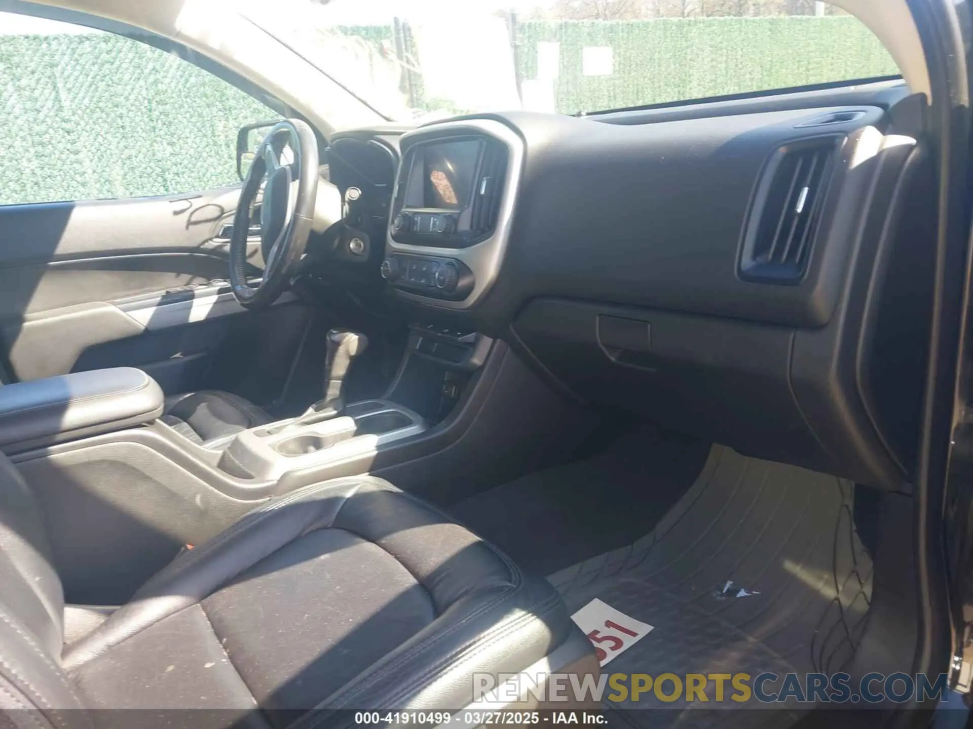 5 Photograph of a damaged car 1GCGTCEN3K1140603 CHEVROLET COLORADO 2019