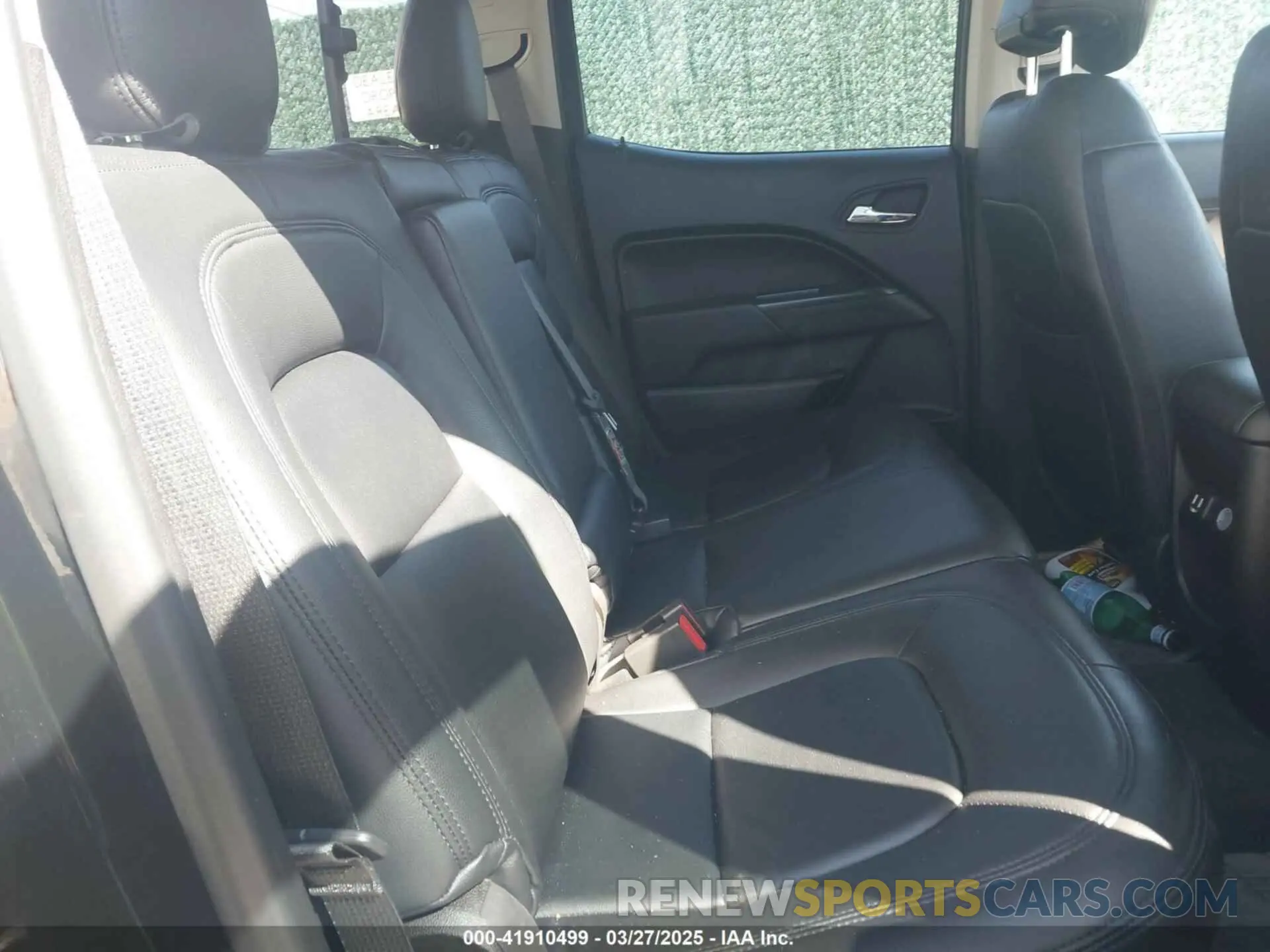 8 Photograph of a damaged car 1GCGTCEN3K1140603 CHEVROLET COLORADO 2019