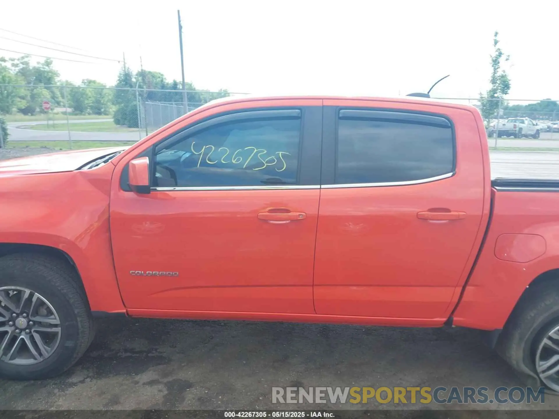 14 Photograph of a damaged car 1GCGTCEN3K1147325 CHEVROLET COLORADO 2019