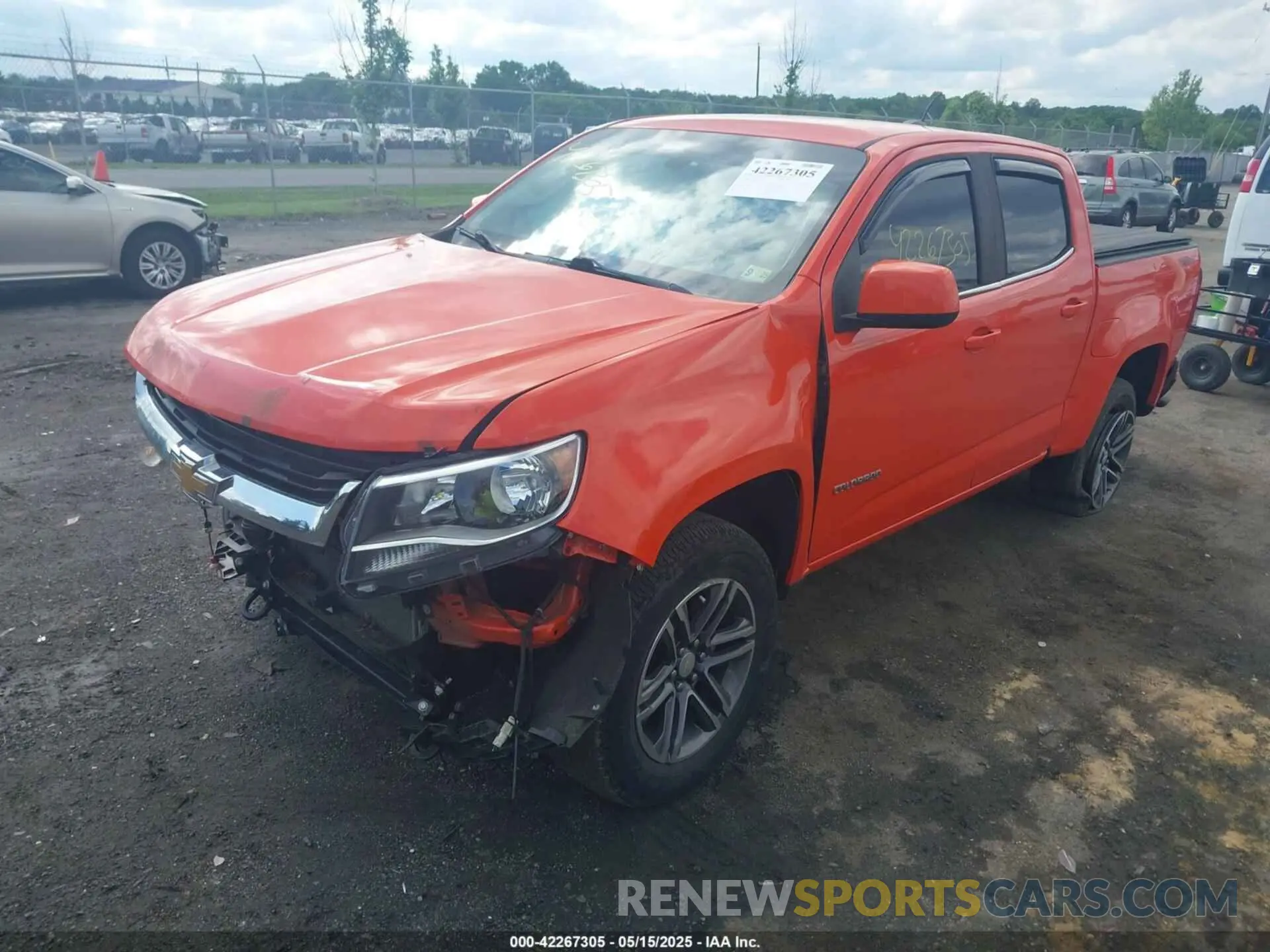 2 Photograph of a damaged car 1GCGTCEN3K1147325 CHEVROLET COLORADO 2019