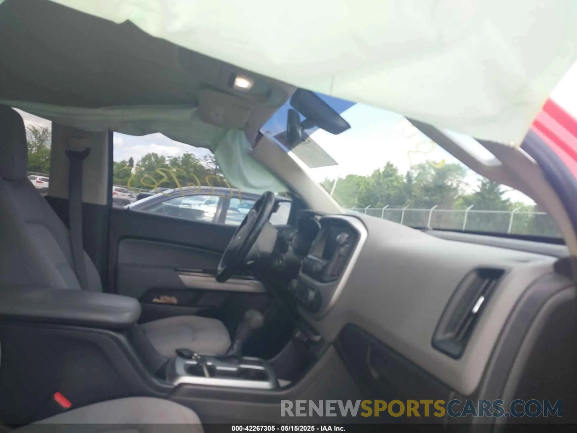5 Photograph of a damaged car 1GCGTCEN3K1147325 CHEVROLET COLORADO 2019