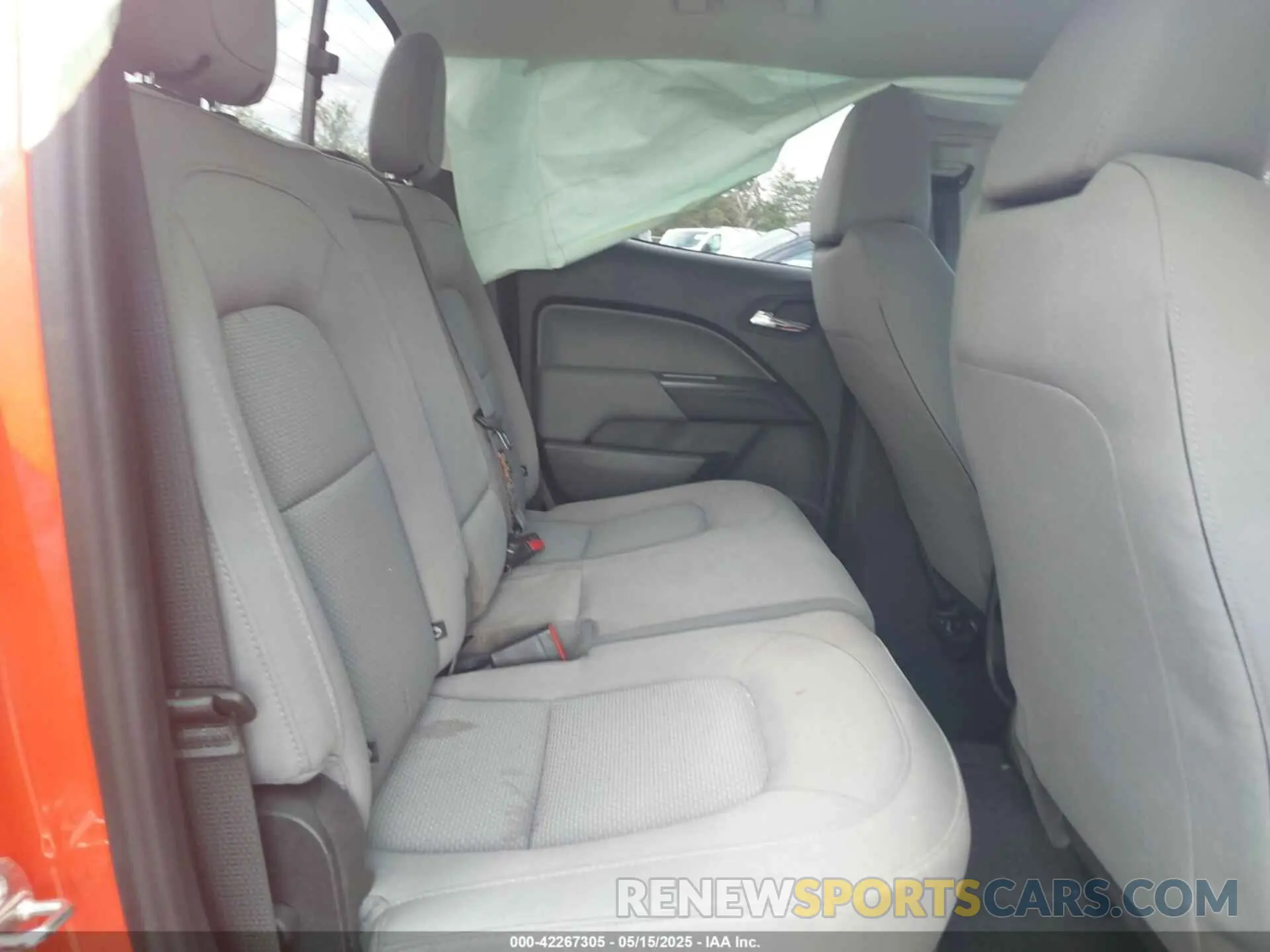 8 Photograph of a damaged car 1GCGTCEN3K1147325 CHEVROLET COLORADO 2019