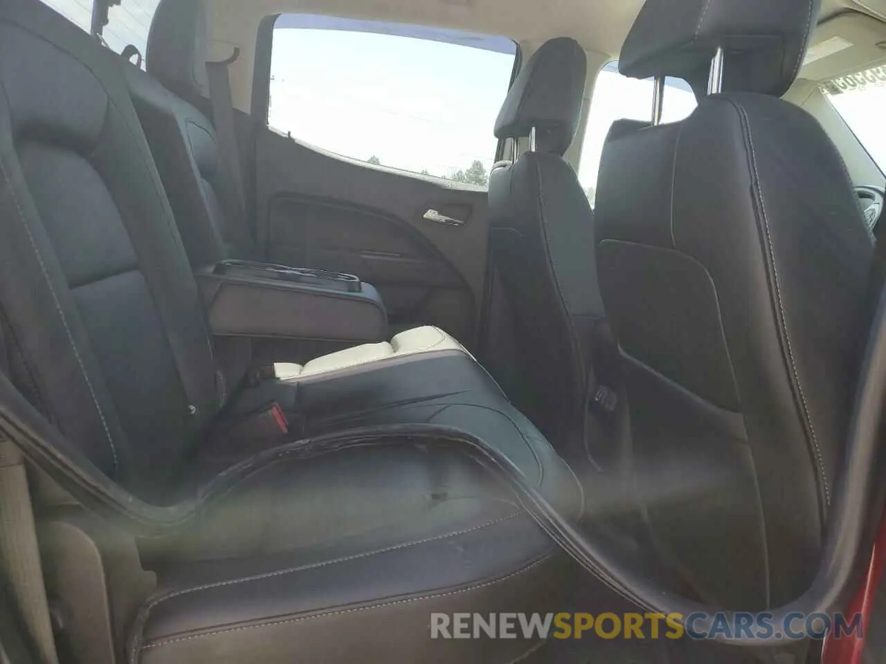 10 Photograph of a damaged car 1GCGTCEN3K1169289 CHEVROLET COLORADO 2019