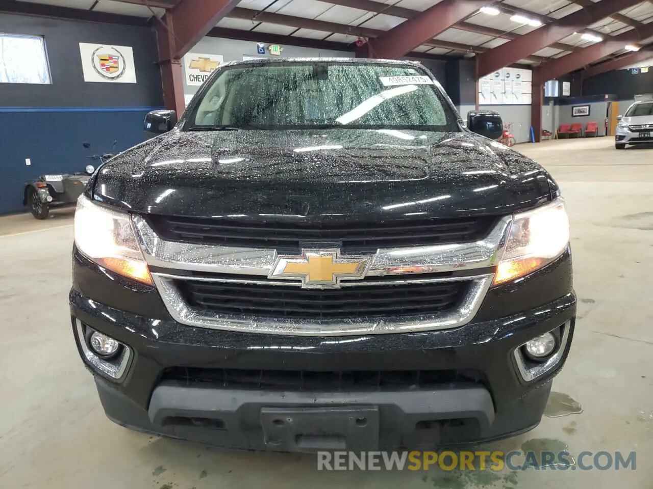 5 Photograph of a damaged car 1GCGTCEN3K1265388 CHEVROLET COLORADO 2019