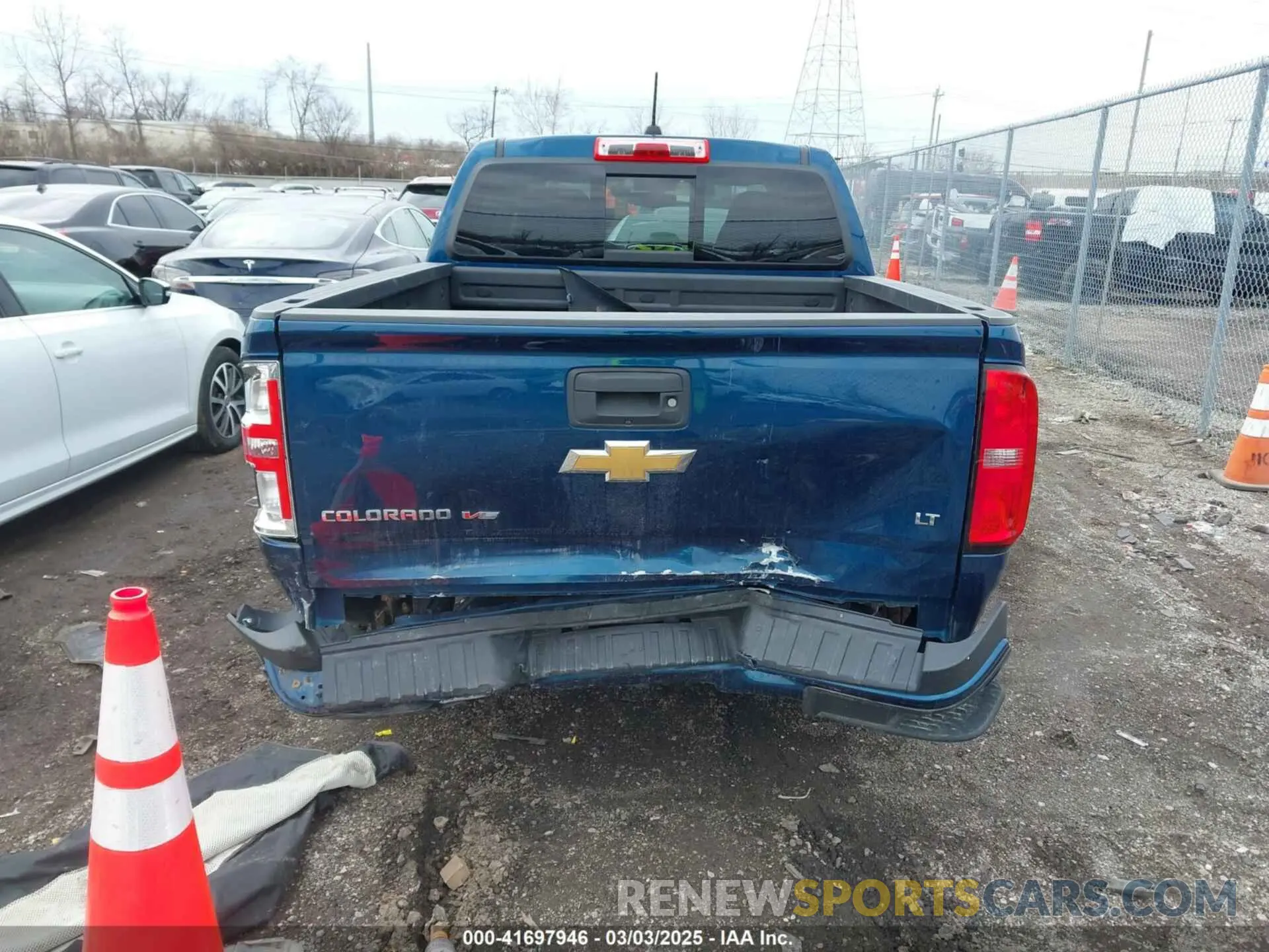 16 Photograph of a damaged car 1GCGTCEN4K1136625 CHEVROLET COLORADO 2019