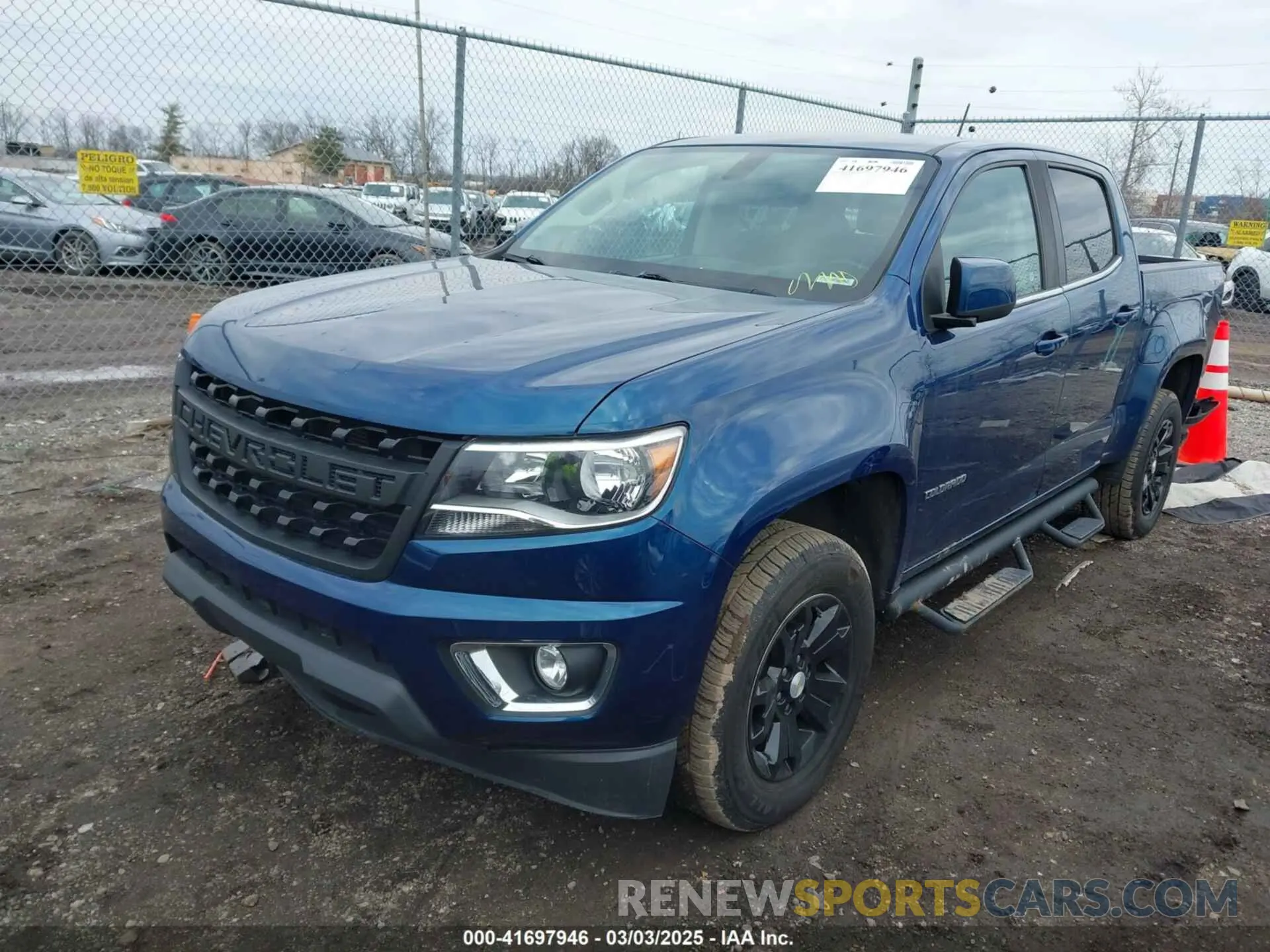2 Photograph of a damaged car 1GCGTCEN4K1136625 CHEVROLET COLORADO 2019
