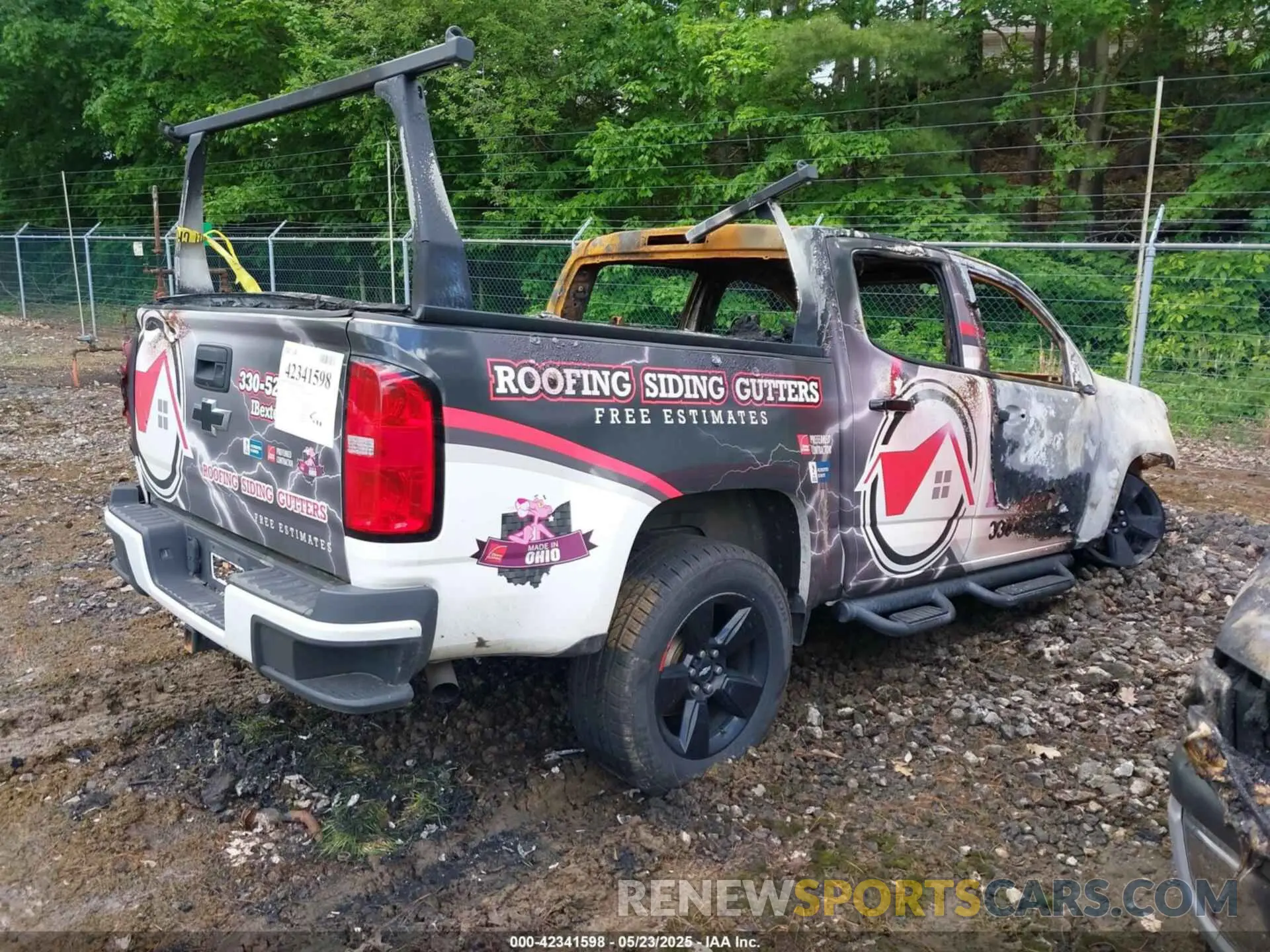 4 Photograph of a damaged car 1GCGTCEN5K1280135 CHEVROLET COLORADO 2019