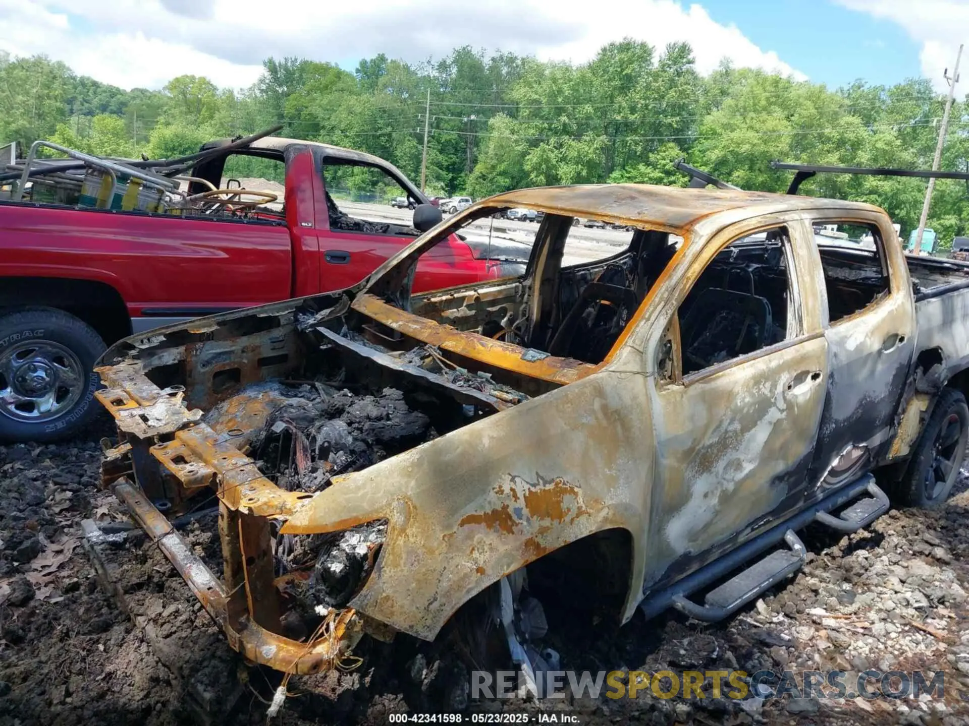 6 Photograph of a damaged car 1GCGTCEN5K1280135 CHEVROLET COLORADO 2019