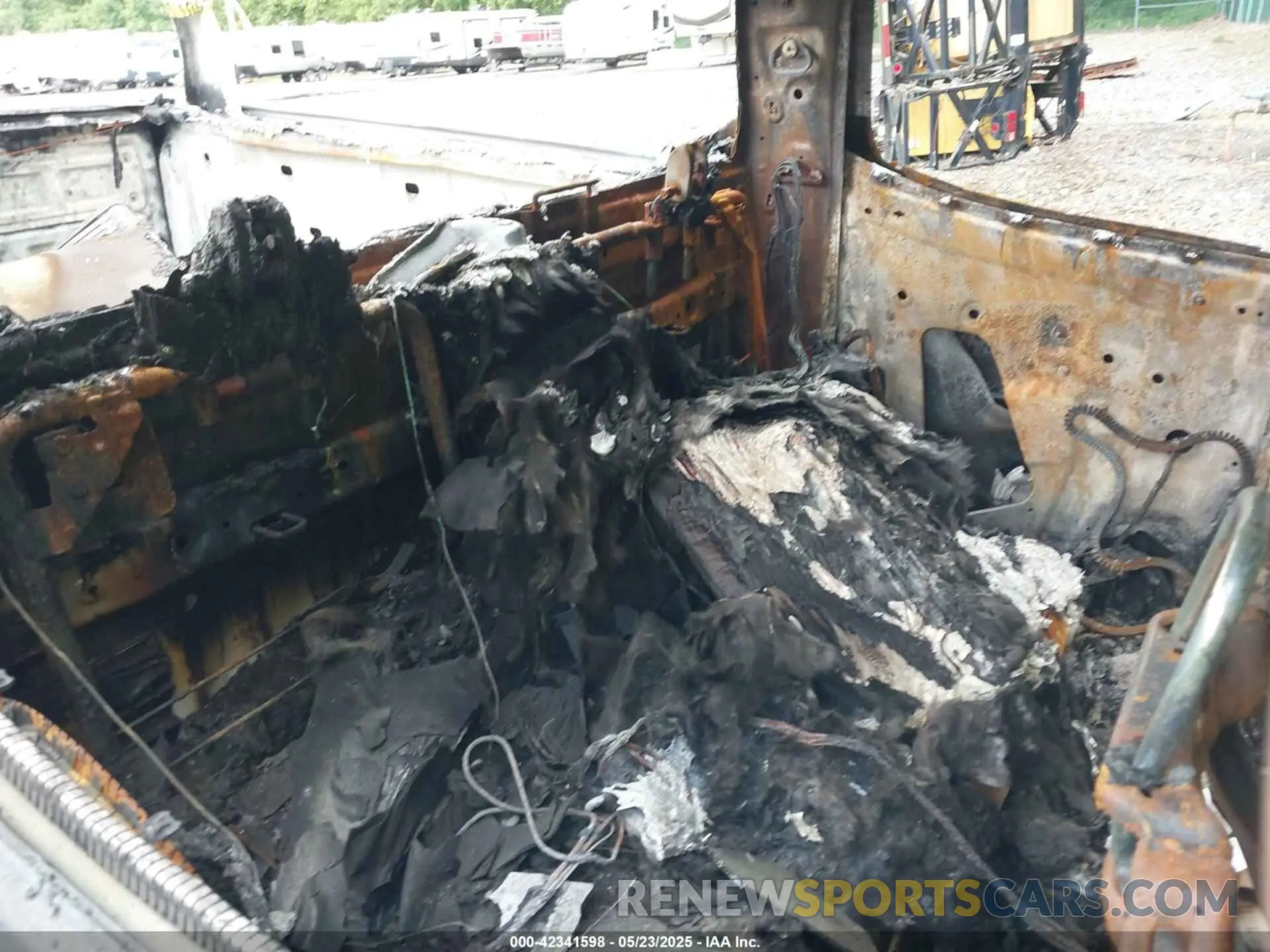 8 Photograph of a damaged car 1GCGTCEN5K1280135 CHEVROLET COLORADO 2019