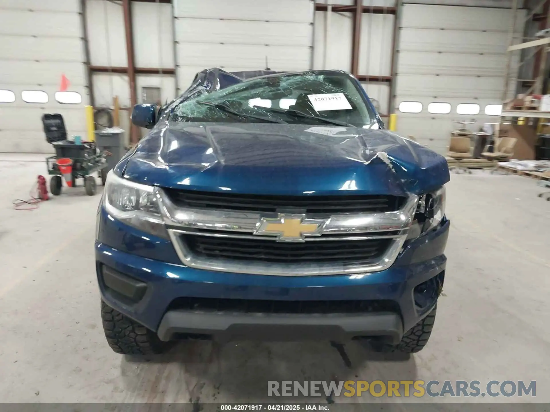 12 Photograph of a damaged car 1GCGTCEN6K1122032 CHEVROLET COLORADO 2019