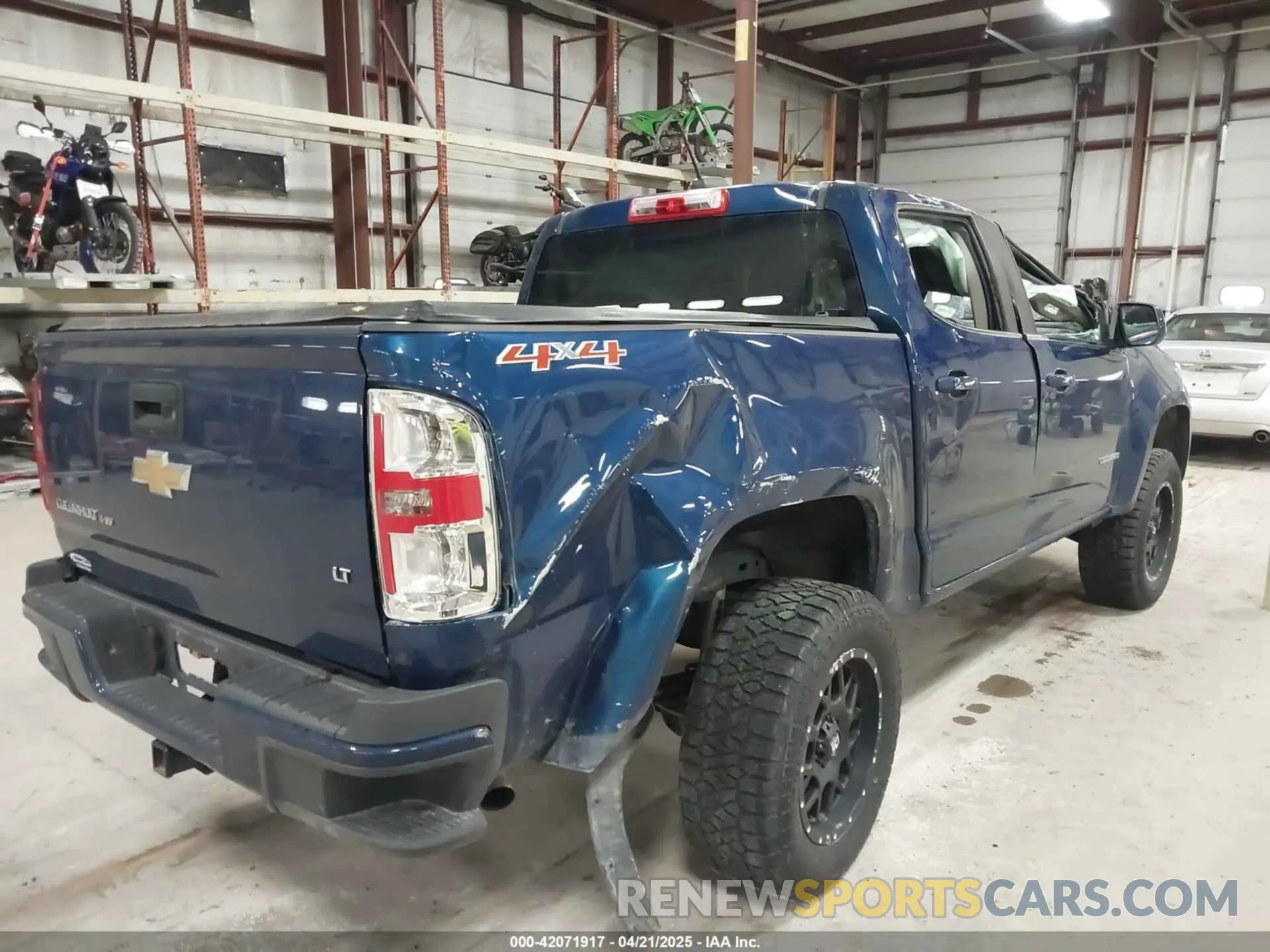 19 Photograph of a damaged car 1GCGTCEN6K1122032 CHEVROLET COLORADO 2019
