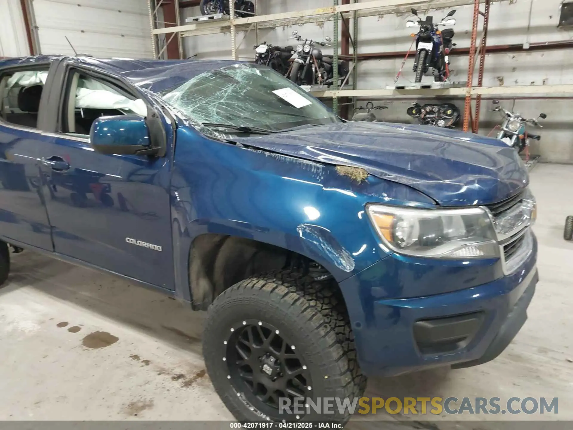 6 Photograph of a damaged car 1GCGTCEN6K1122032 CHEVROLET COLORADO 2019