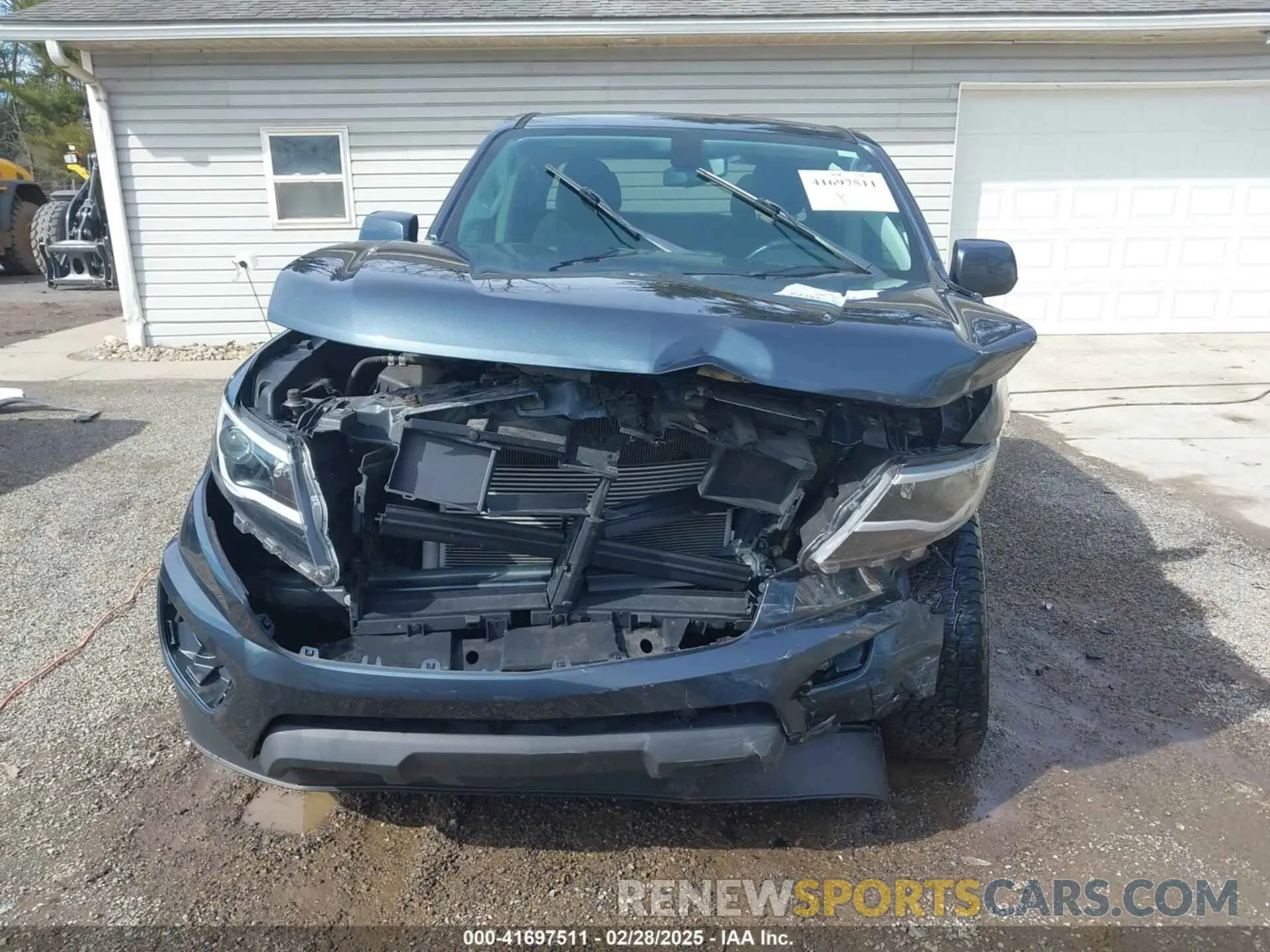 12 Photograph of a damaged car 1GCGTCEN6K1317595 CHEVROLET COLORADO 2019