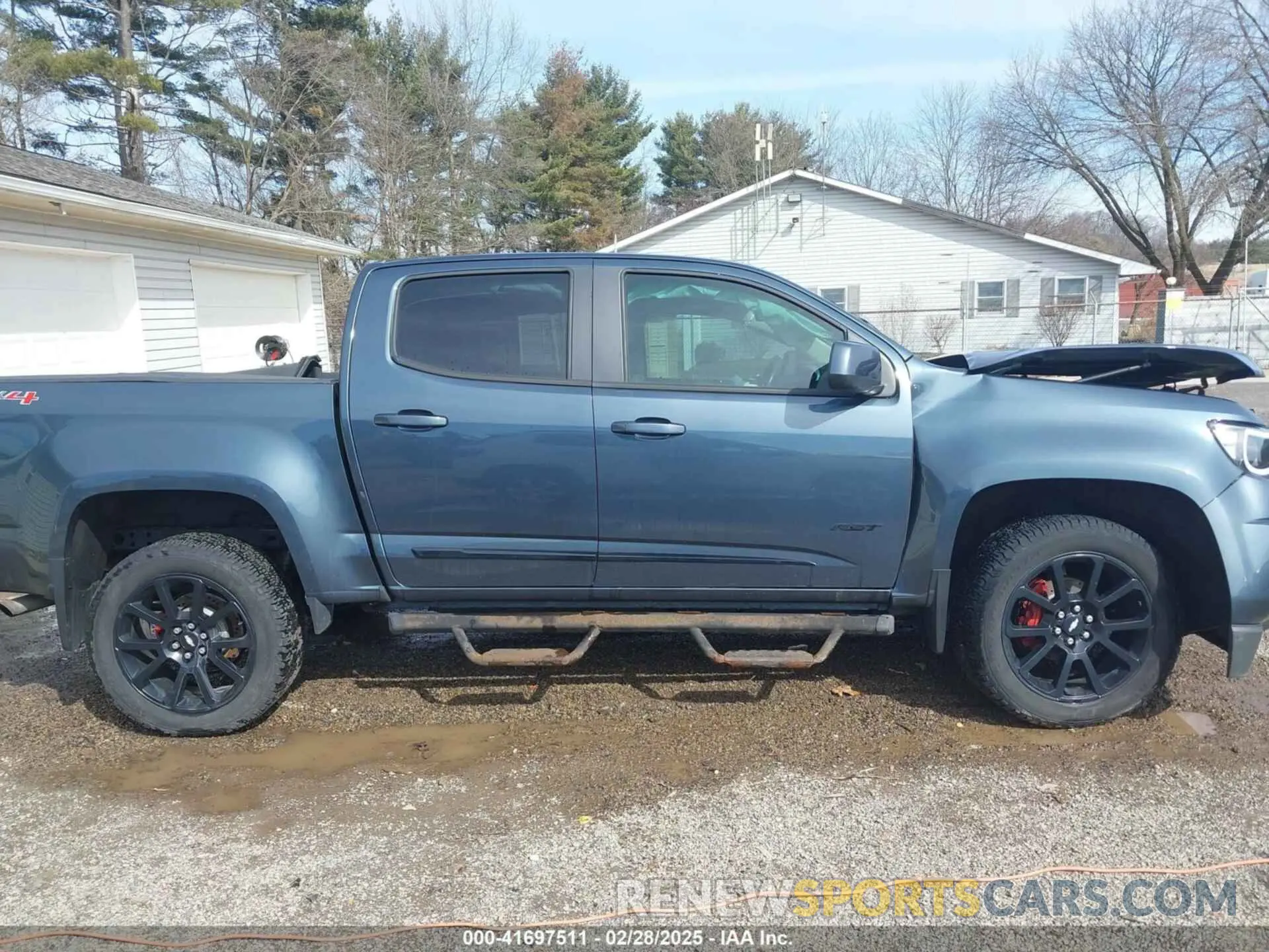 13 Photograph of a damaged car 1GCGTCEN6K1317595 CHEVROLET COLORADO 2019