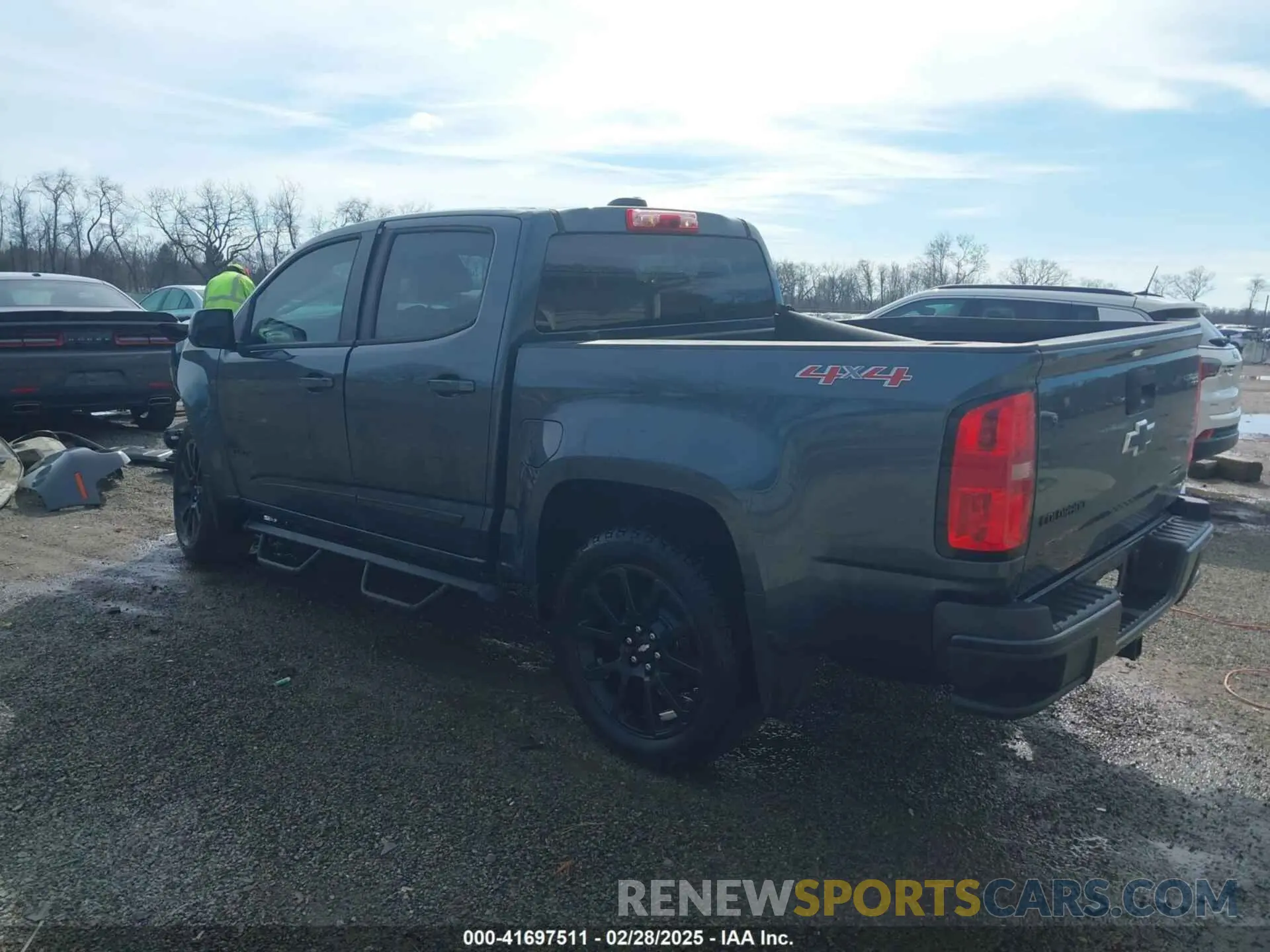 3 Photograph of a damaged car 1GCGTCEN6K1317595 CHEVROLET COLORADO 2019
