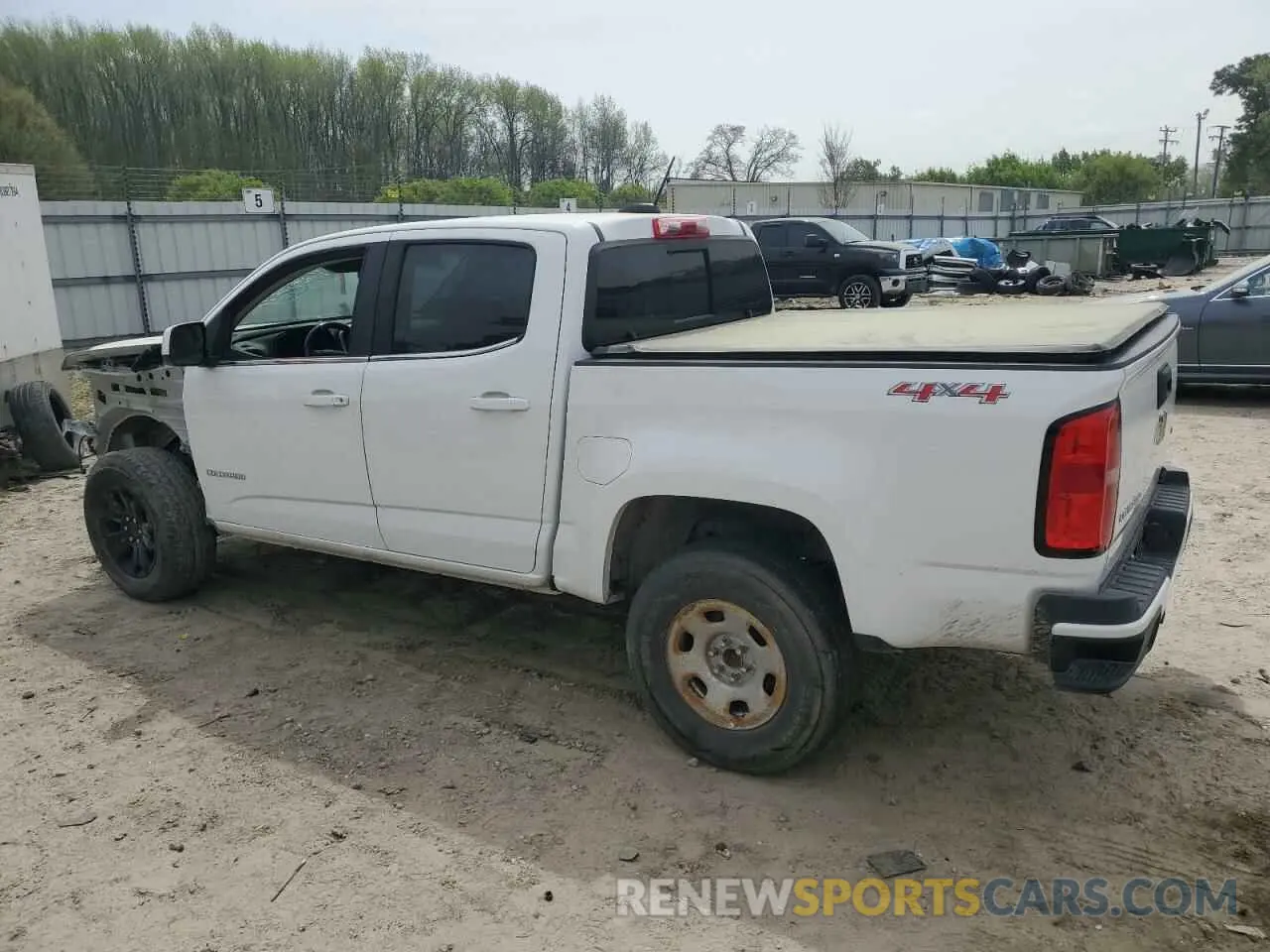 2 Photograph of a damaged car 1GCGTCEN7K1167495 CHEVROLET COLORADO 2019