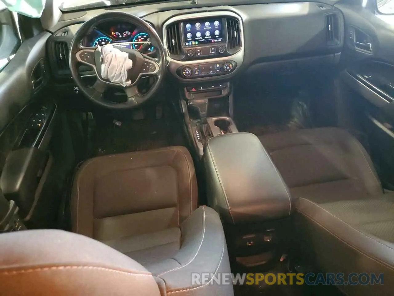 8 Photograph of a damaged car 1GCGTCEN8K1107631 CHEVROLET COLORADO 2019