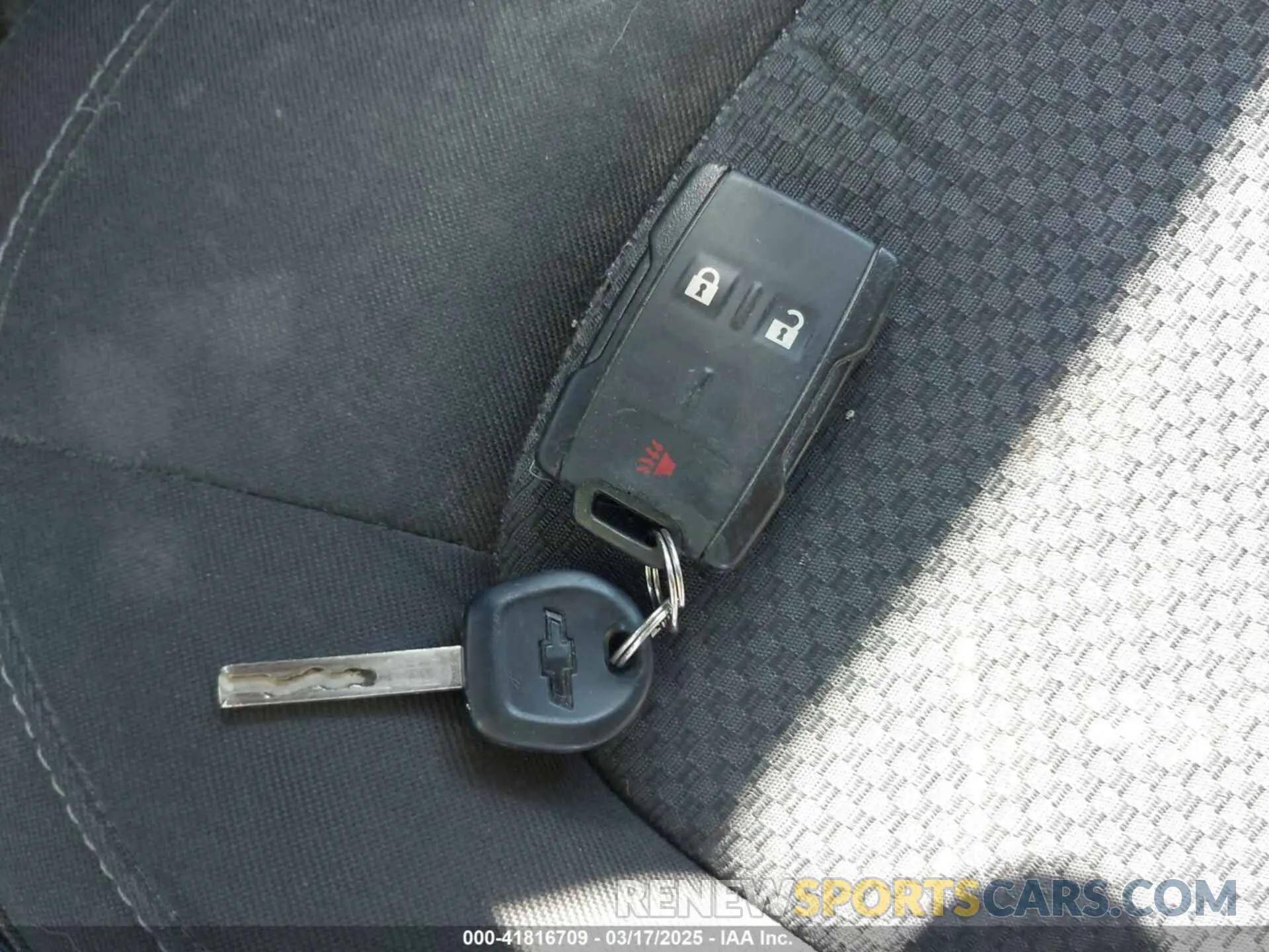11 Photograph of a damaged car 1GCGTCEN8K1206580 CHEVROLET COLORADO 2019