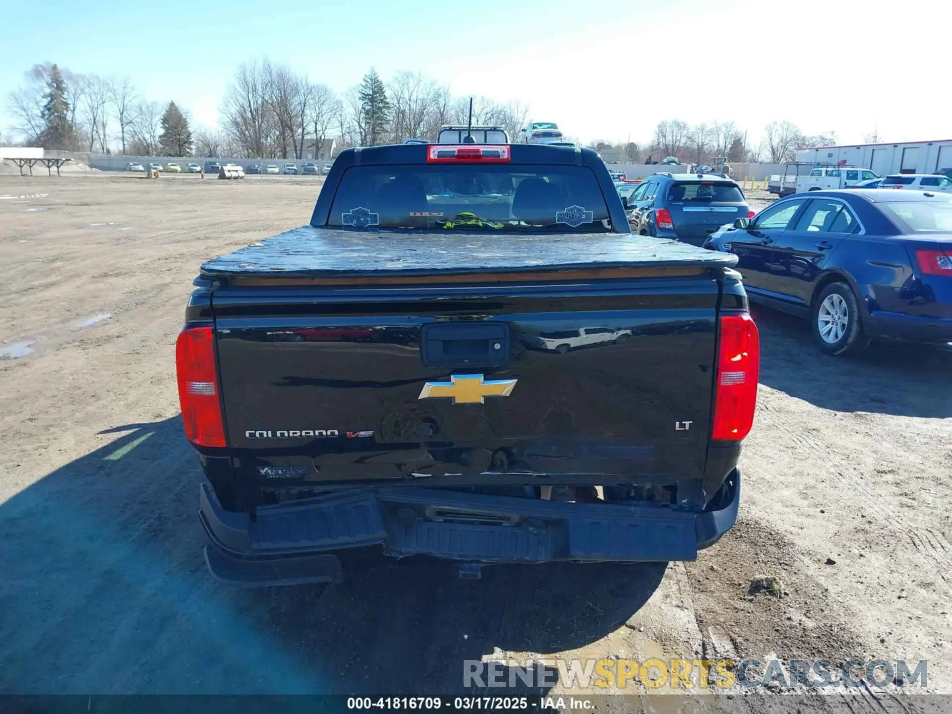 16 Photograph of a damaged car 1GCGTCEN8K1206580 CHEVROLET COLORADO 2019