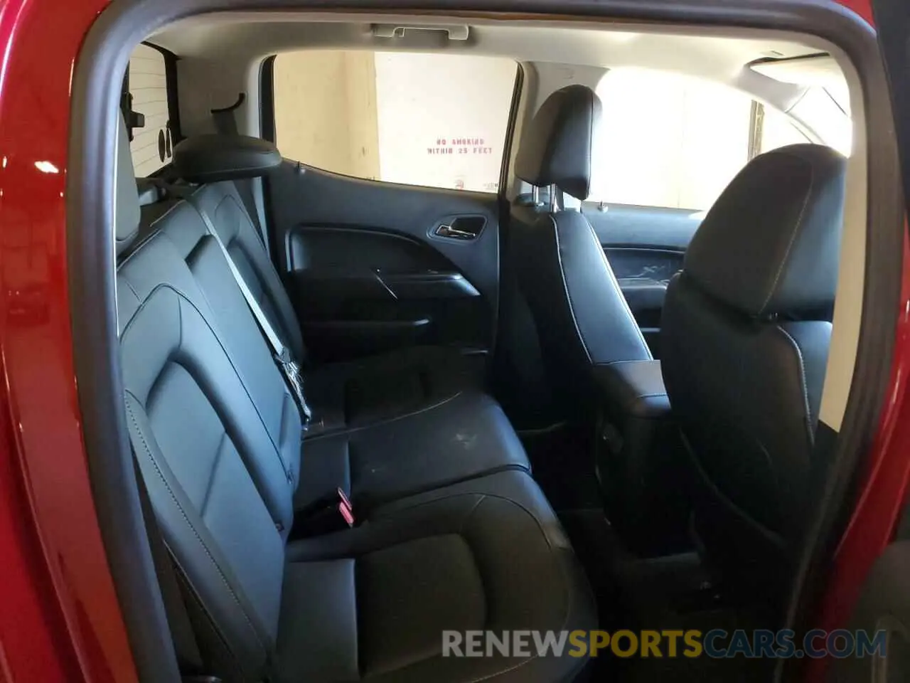 10 Photograph of a damaged car 1GCGTCEN9K1210413 CHEVROLET COLORADO 2019
