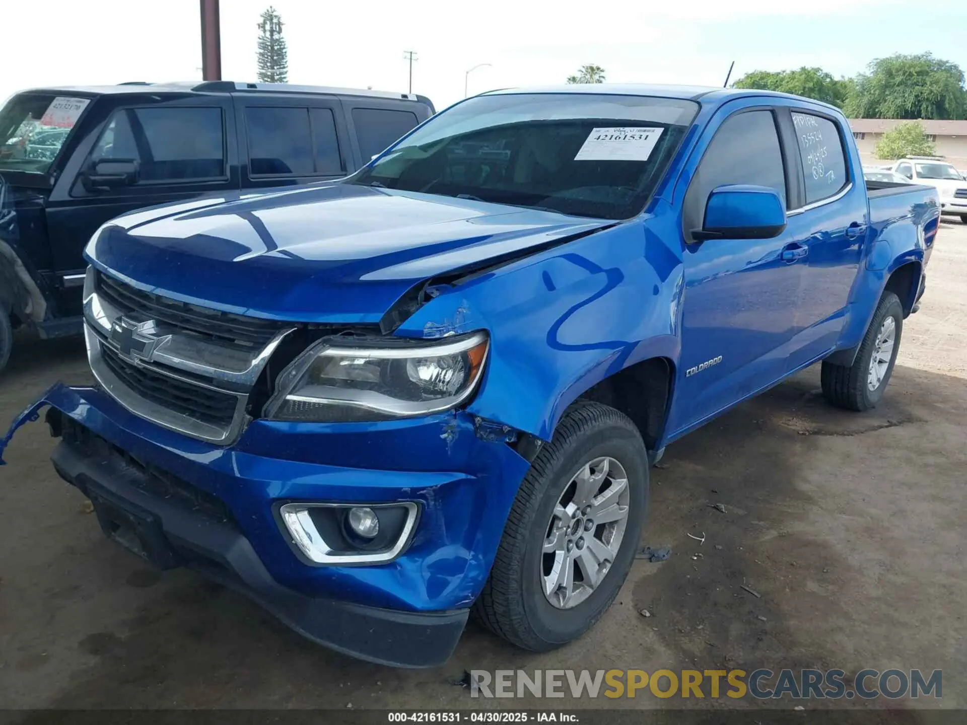 2 Photograph of a damaged car 1GCGTCENXK1200876 CHEVROLET COLORADO 2019
