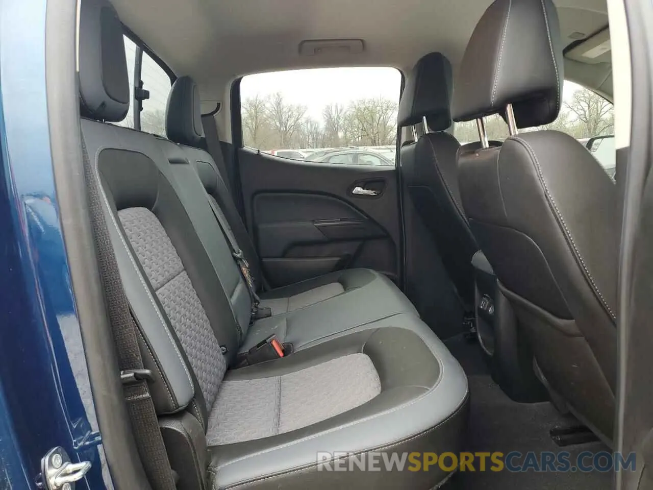 11 Photograph of a damaged car 1GCGTDEN1K1240088 CHEVROLET COLORADO 2019