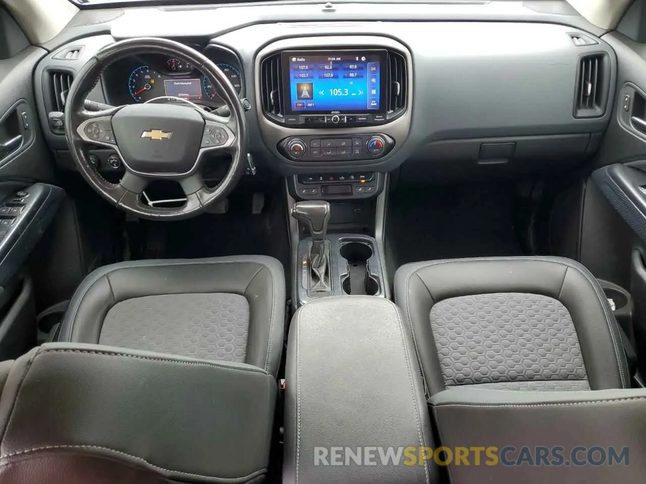 8 Photograph of a damaged car 1GCGTDEN1K1240088 CHEVROLET COLORADO 2019