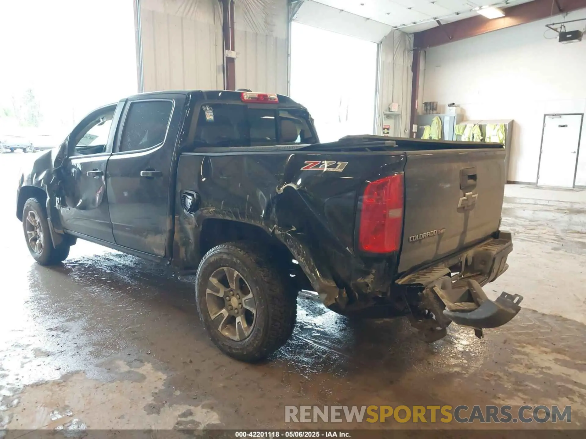13 Photograph of a damaged car 1GCGTDEN2K1121689 CHEVROLET COLORADO 2019