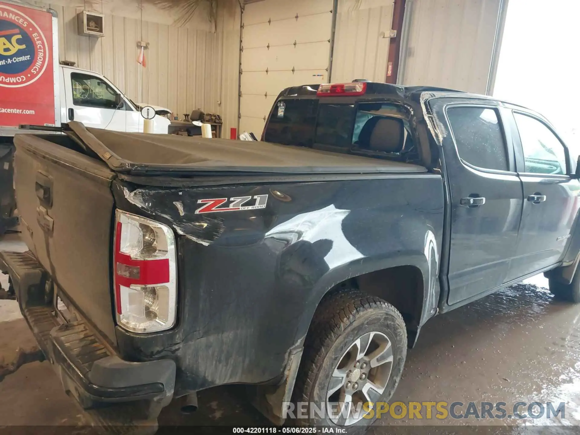14 Photograph of a damaged car 1GCGTDEN2K1121689 CHEVROLET COLORADO 2019