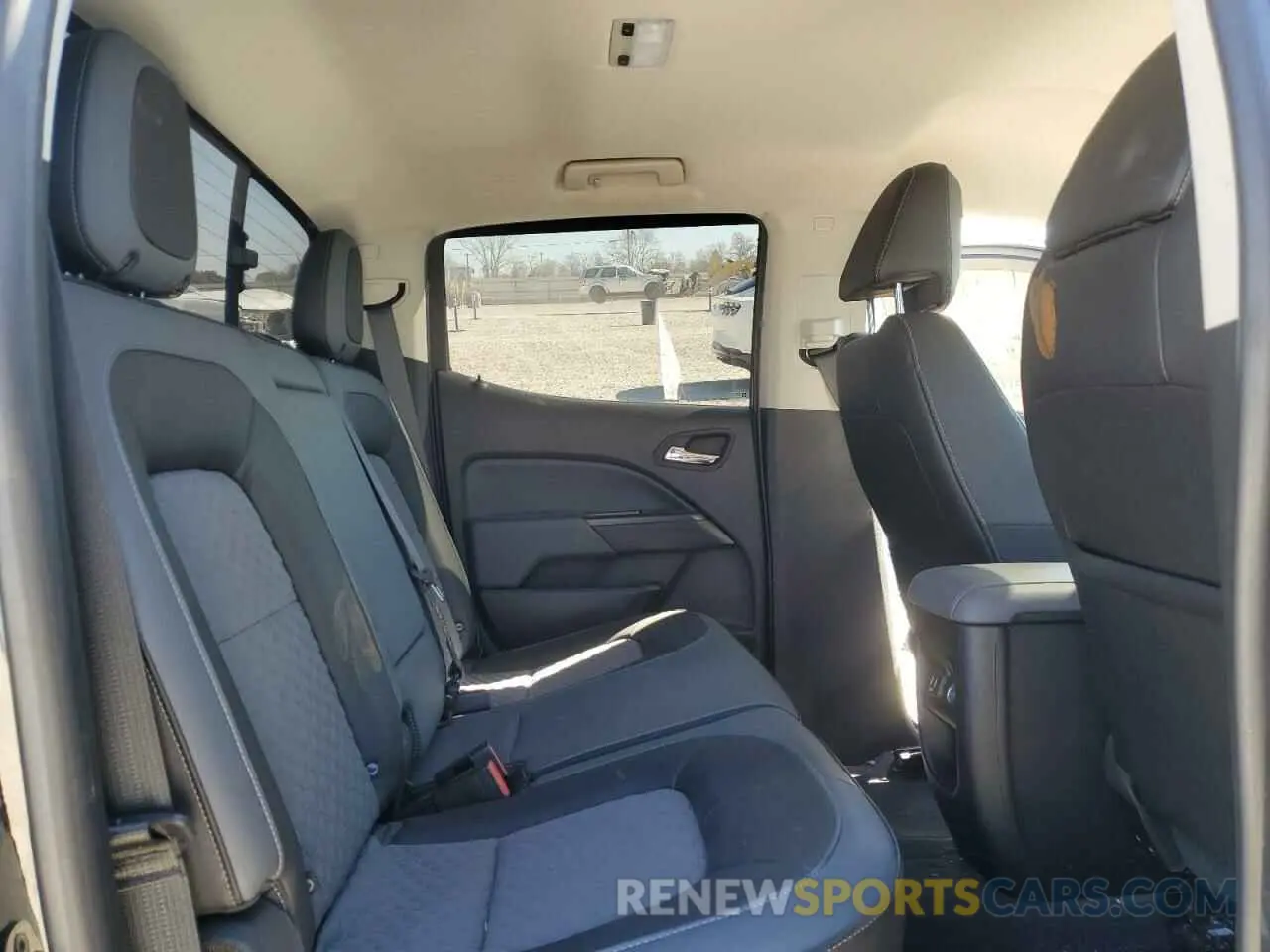 10 Photograph of a damaged car 1GCGTDEN2K1289333 CHEVROLET COLORADO 2019