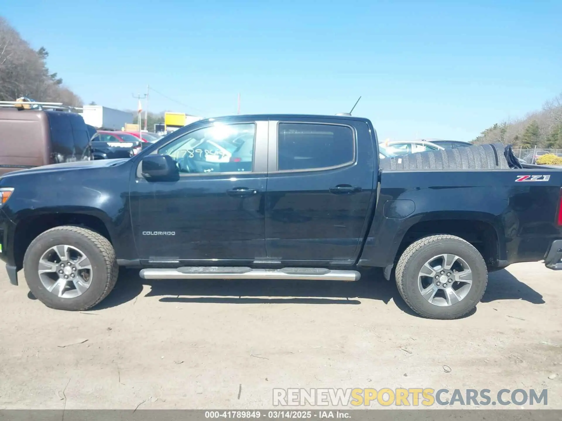 14 Photograph of a damaged car 1GCGTDEN3K1100236 CHEVROLET COLORADO 2019
