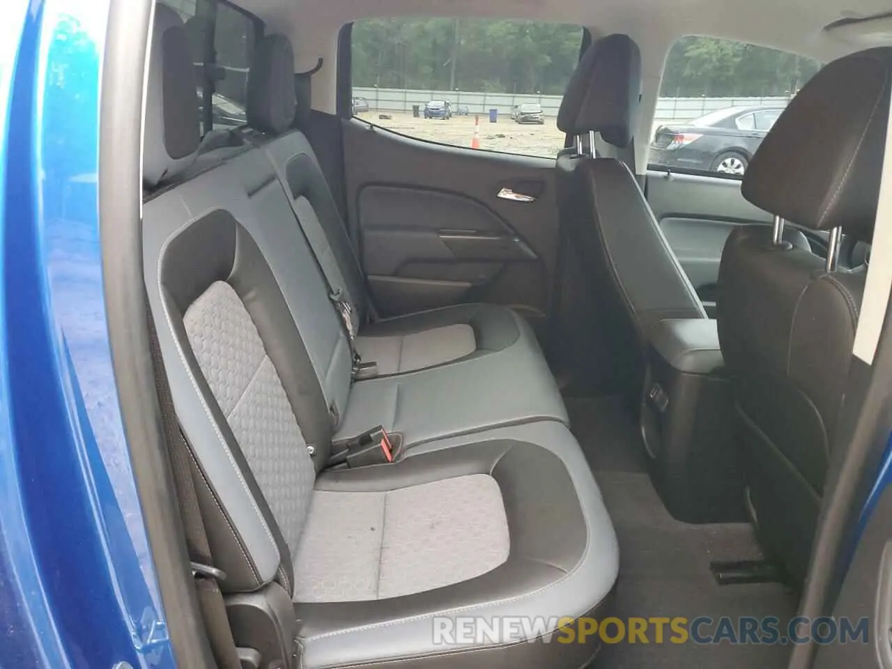 10 Photograph of a damaged car 1GCGTDEN4K1252722 CHEVROLET COLORADO 2019
