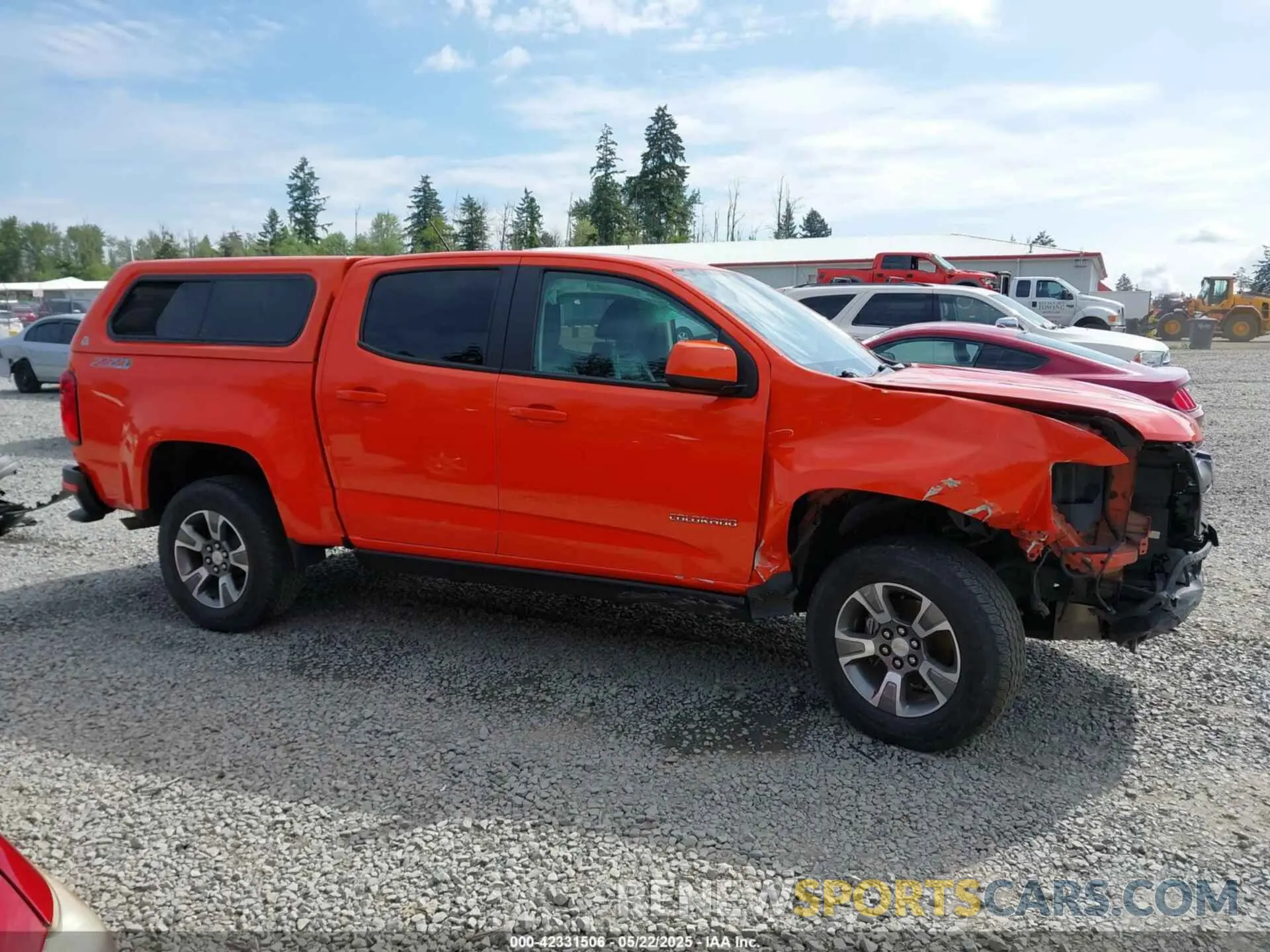 13 Photograph of a damaged car 1GCGTDEN8K1180018 CHEVROLET COLORADO 2019