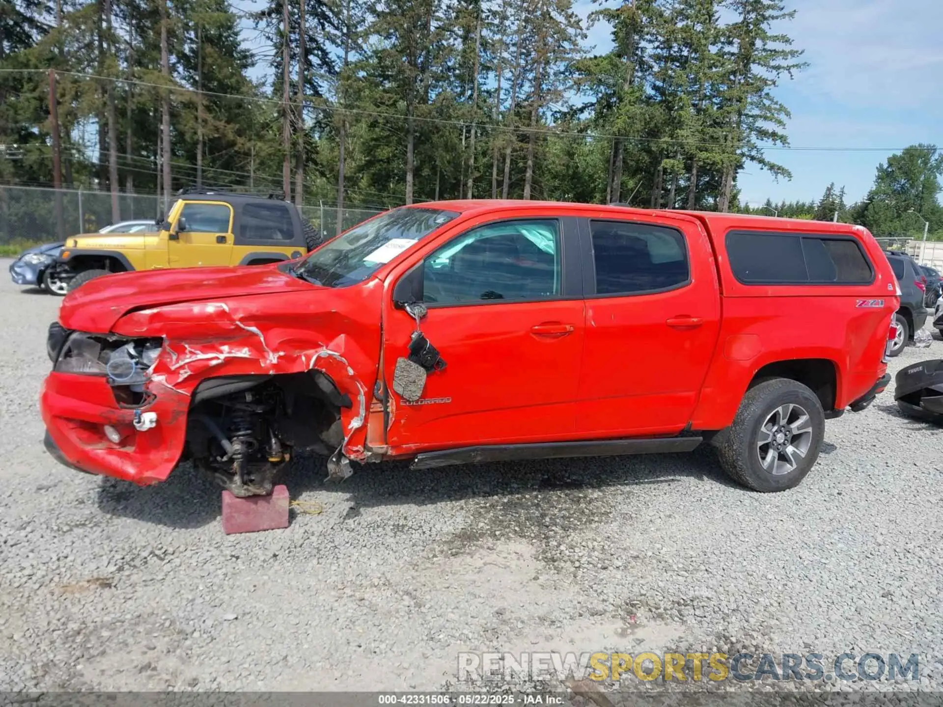 14 Photograph of a damaged car 1GCGTDEN8K1180018 CHEVROLET COLORADO 2019