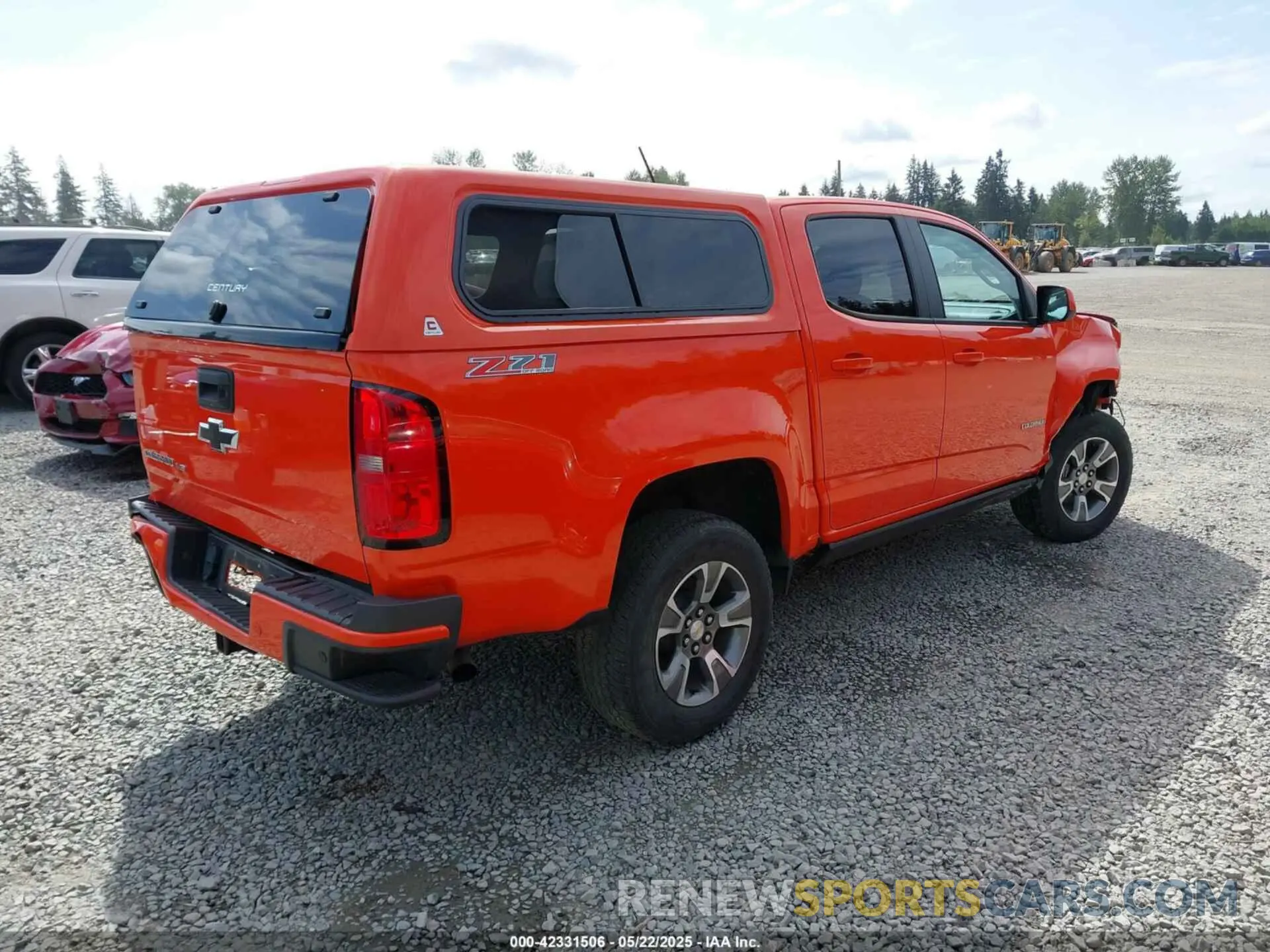 4 Photograph of a damaged car 1GCGTDEN8K1180018 CHEVROLET COLORADO 2019
