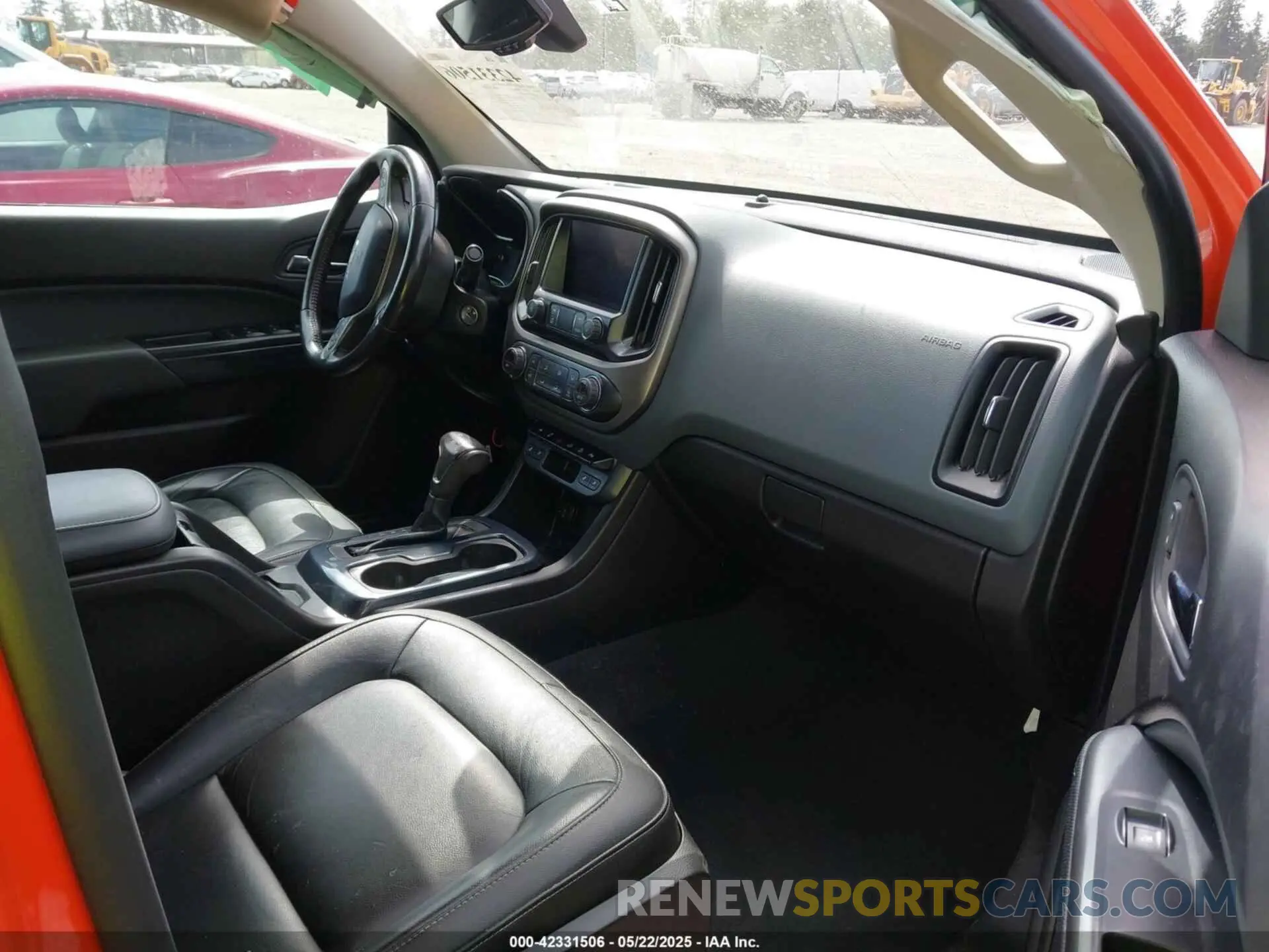5 Photograph of a damaged car 1GCGTDEN8K1180018 CHEVROLET COLORADO 2019