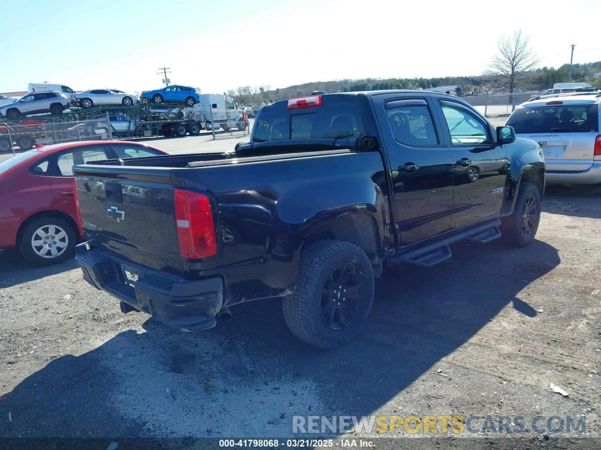 4 Photograph of a damaged car 1GCGTDEN8K1237155 CHEVROLET COLORADO 2019