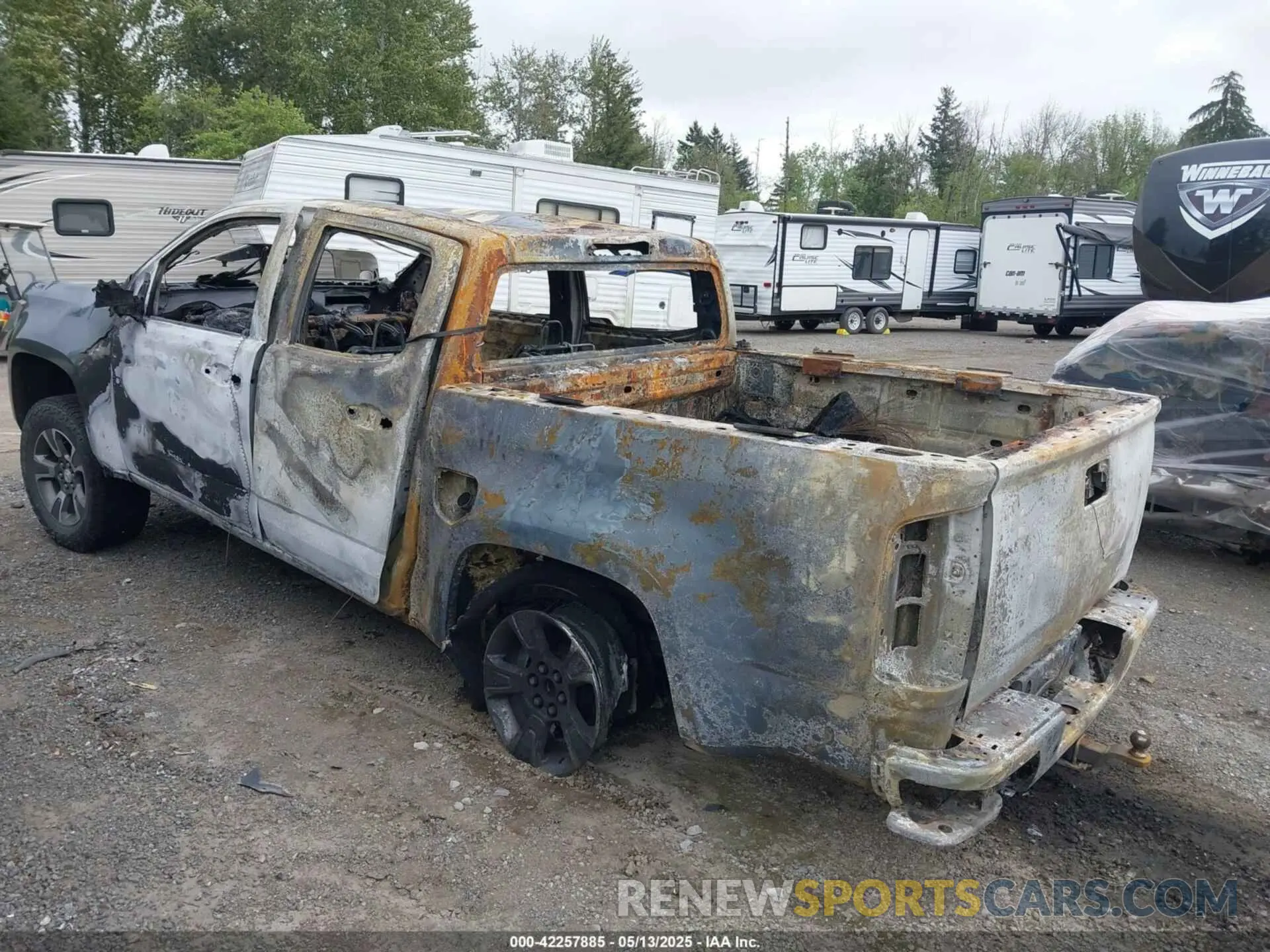 3 Photograph of a damaged car 1GCGTDEN9K1126873 CHEVROLET COLORADO 2019