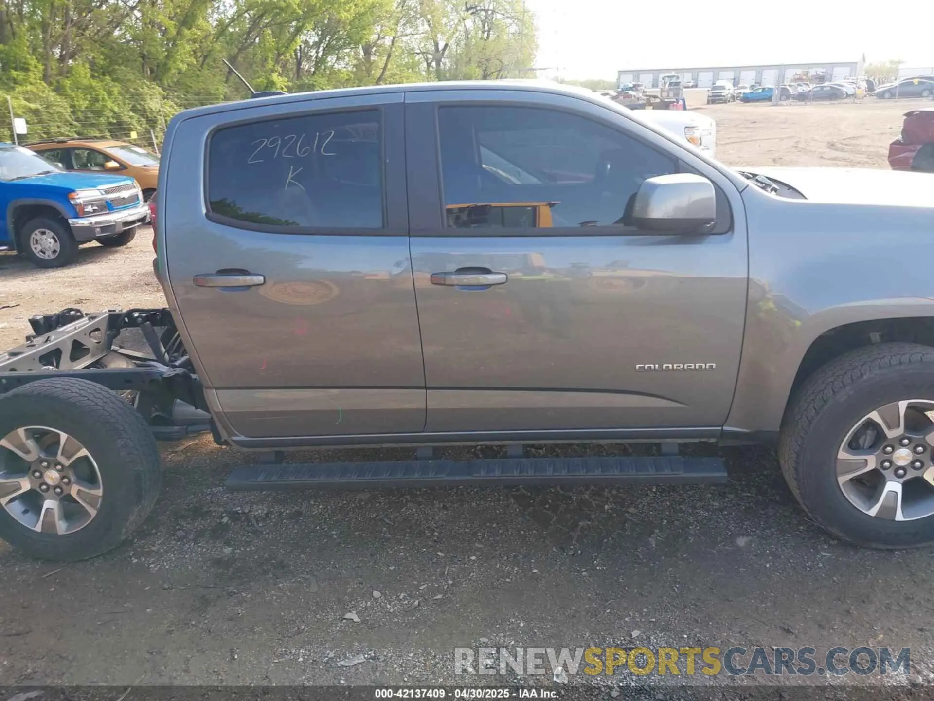13 Photograph of a damaged car 1GCGTDENXK1292612 CHEVROLET COLORADO 2019