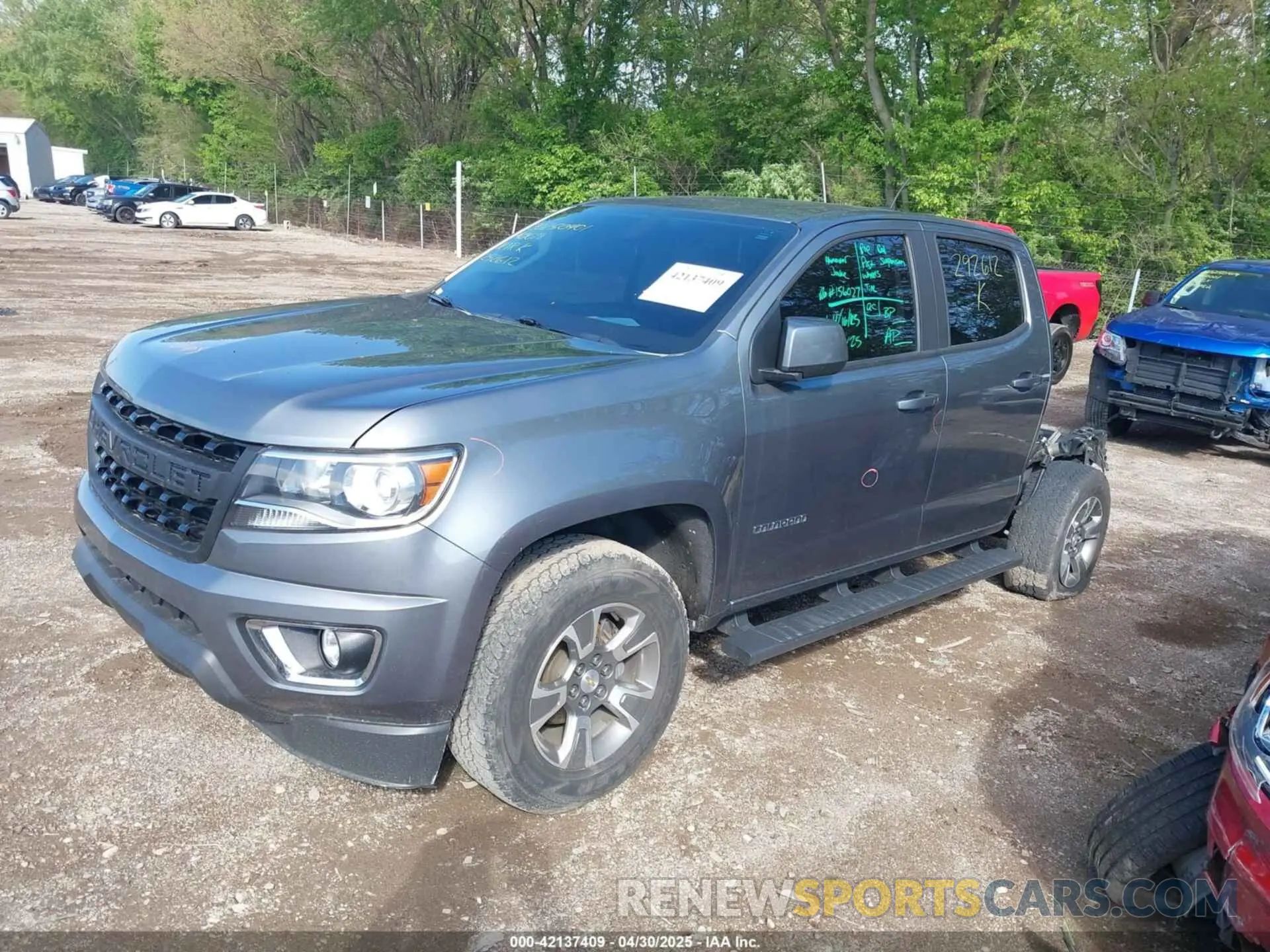 2 Photograph of a damaged car 1GCGTDENXK1292612 CHEVROLET COLORADO 2019