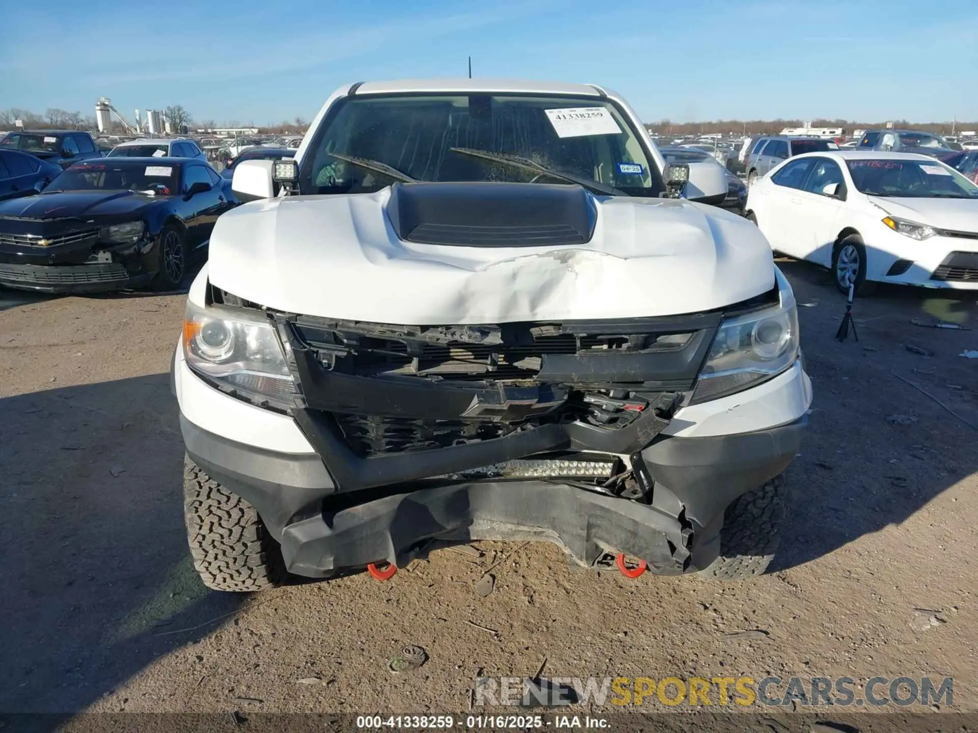 11 Photograph of a damaged car 1GCGTEEN0K1312940 CHEVROLET COLORADO 2019