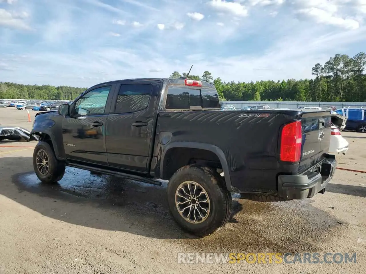 2 Photograph of a damaged car 1GCGTEEN1K1168301 CHEVROLET COLORADO 2019