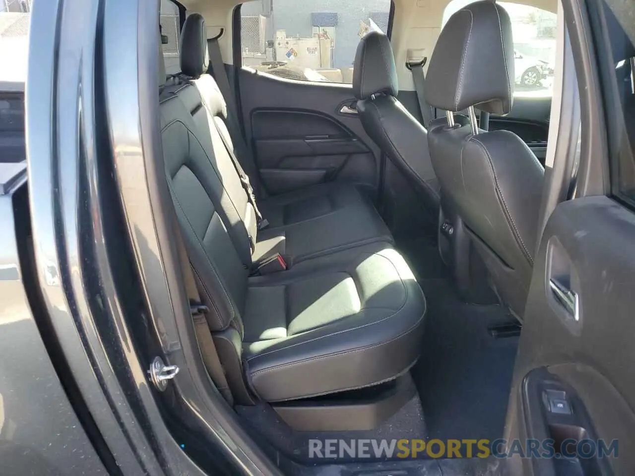 11 Photograph of a damaged car 1GCGTEEN3K1129211 CHEVROLET COLORADO 2019