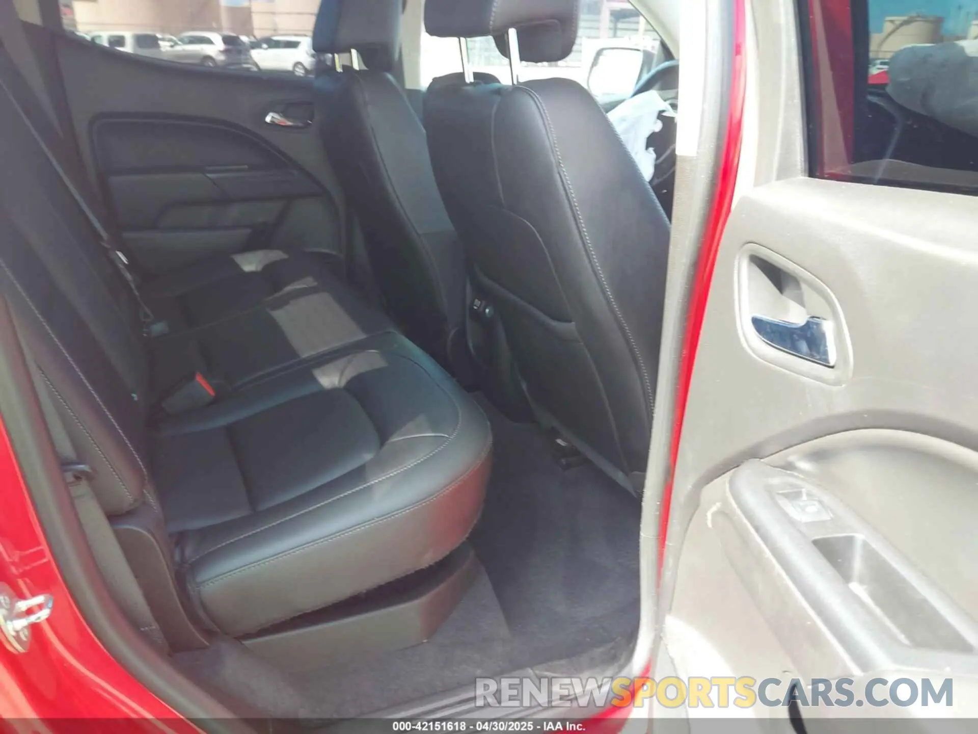 8 Photograph of a damaged car 1GCGTEEN5K1101491 CHEVROLET COLORADO 2019