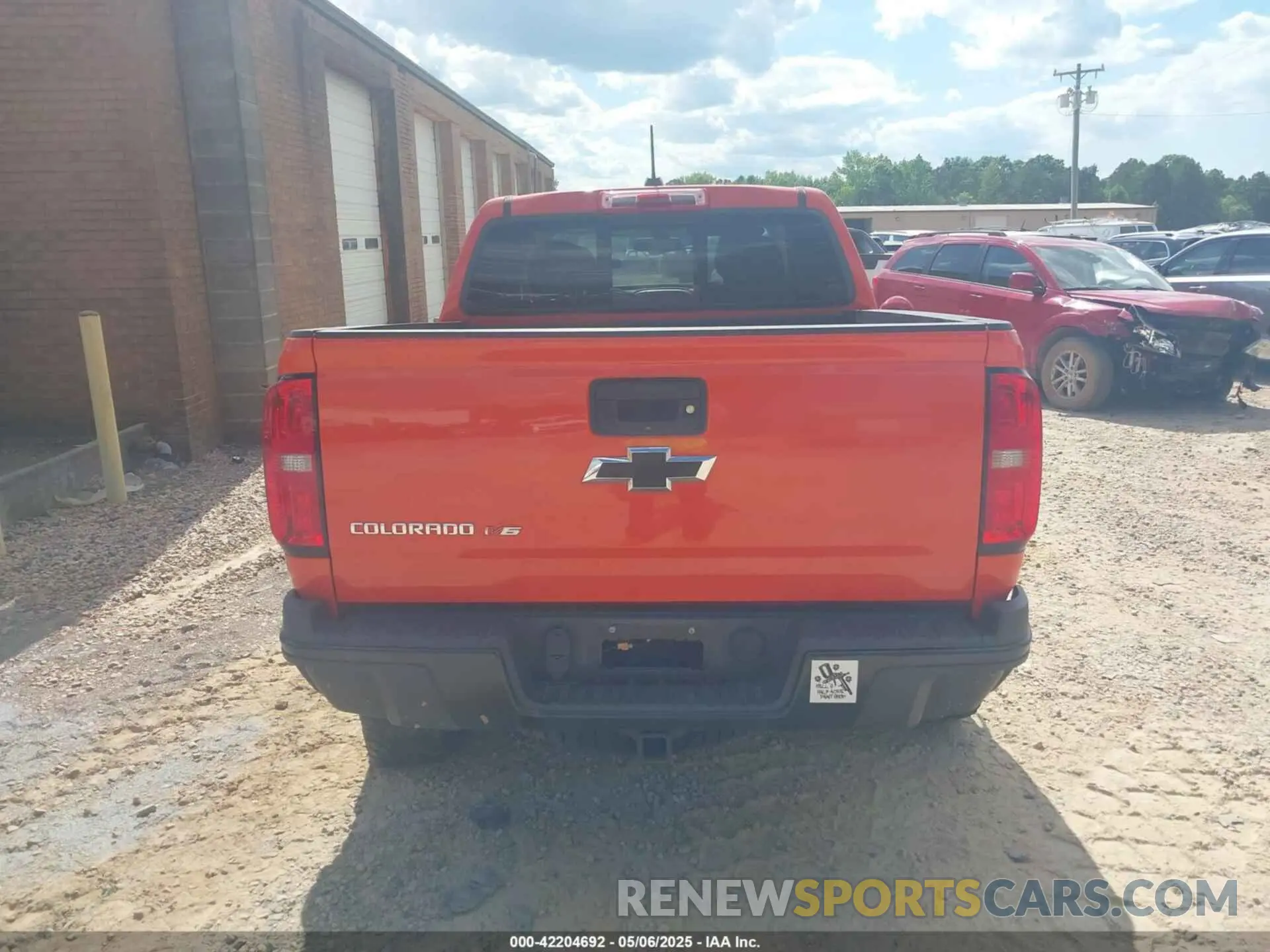 17 Photograph of a damaged car 1GCGTEEN5K1158788 CHEVROLET COLORADO 2019